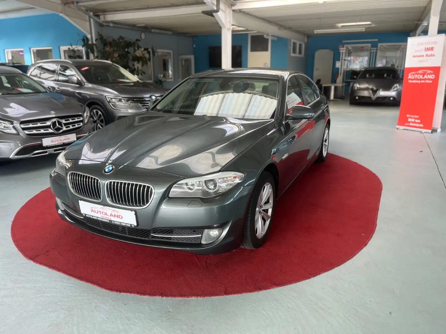 BMW 520 d Lim. AHK PDC LEDER TEMP Silber - 1
