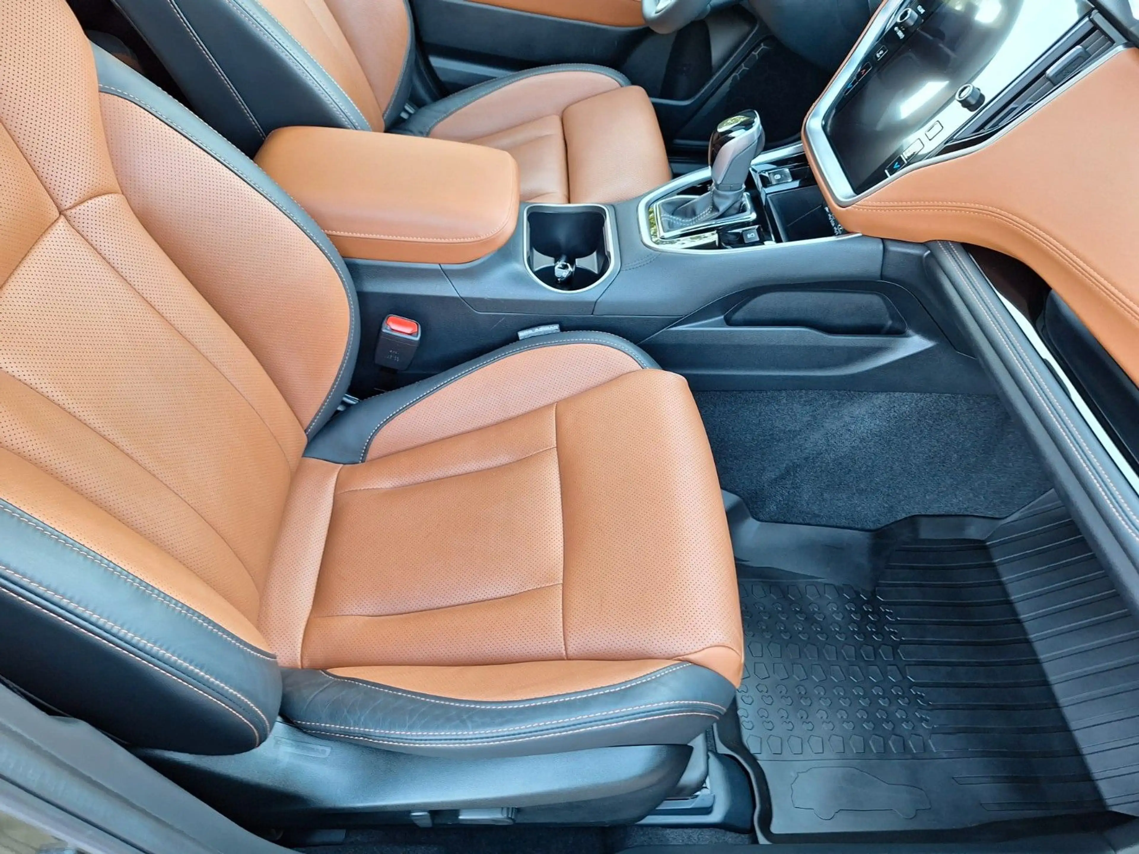 Subaru OUTBACK 2.5i Platinum Lineartronic, AHK — photo 12