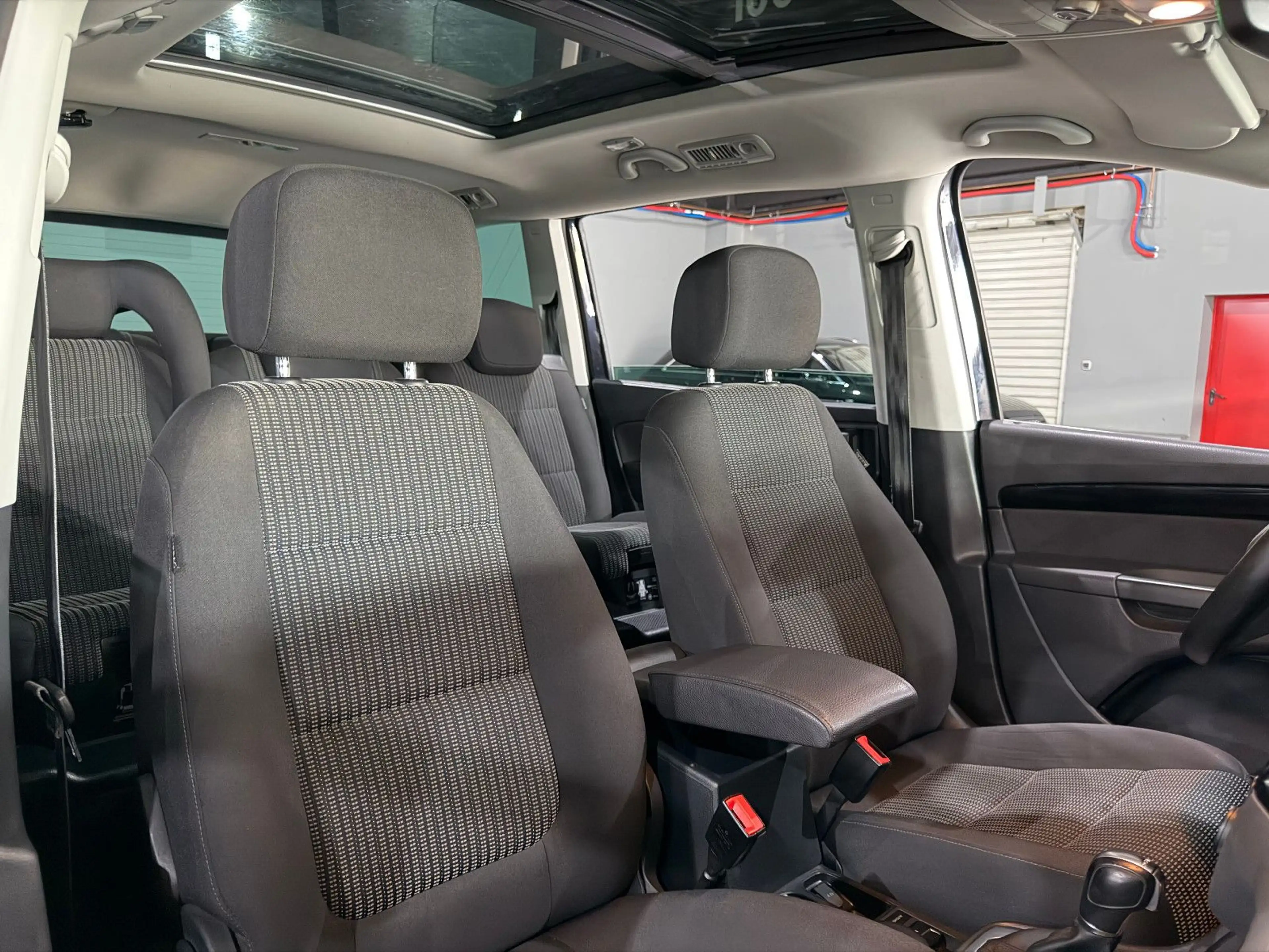 SEAT Alhambra 2.0 d 7 SITZ/PANO/KEYLES/AUT/XEN/KAMERA — photo 13