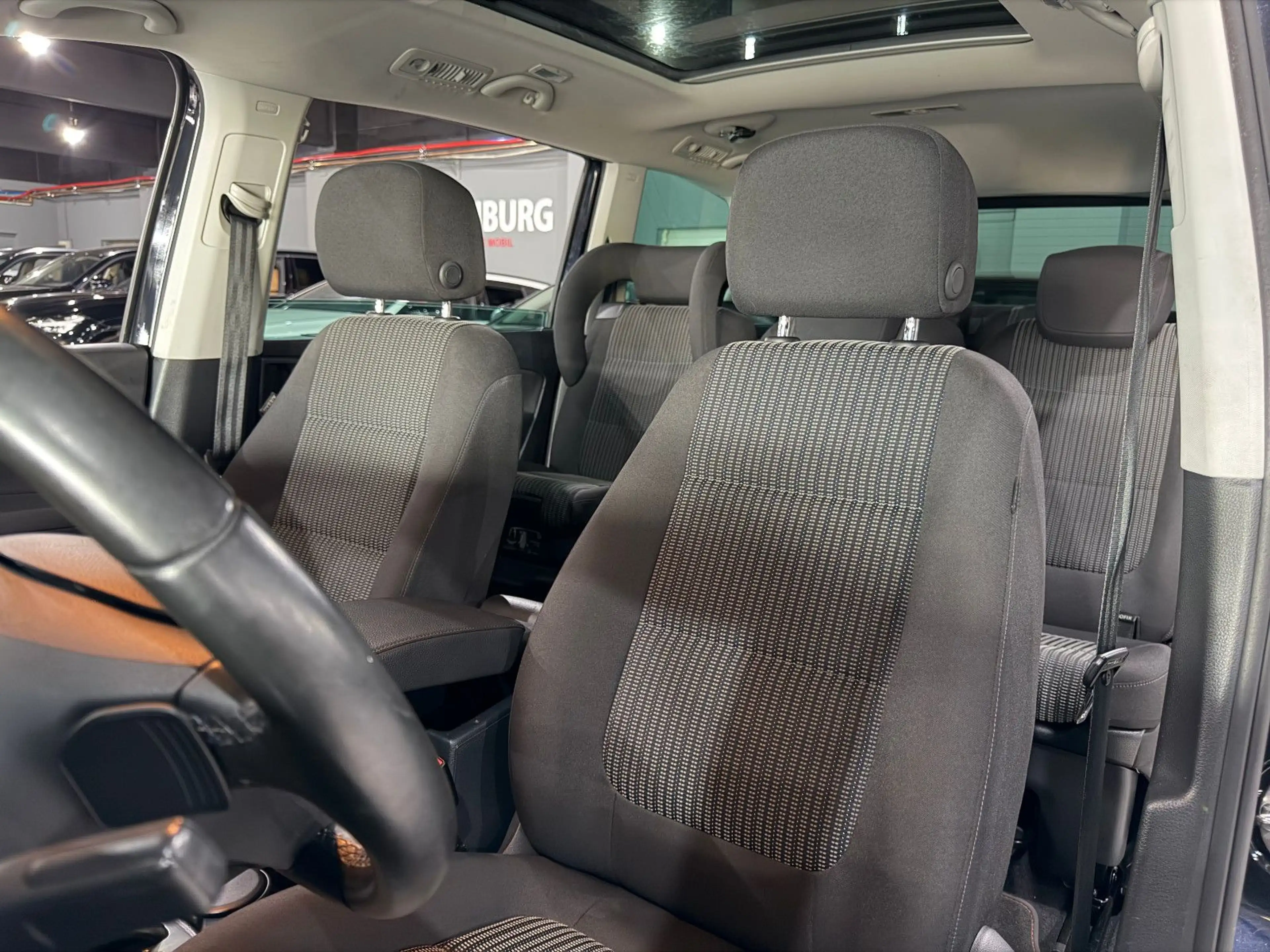 SEAT Alhambra 2.0 d 7 SITZ/PANO/KEYLES/AUT/XEN/KAMERA — photo 14