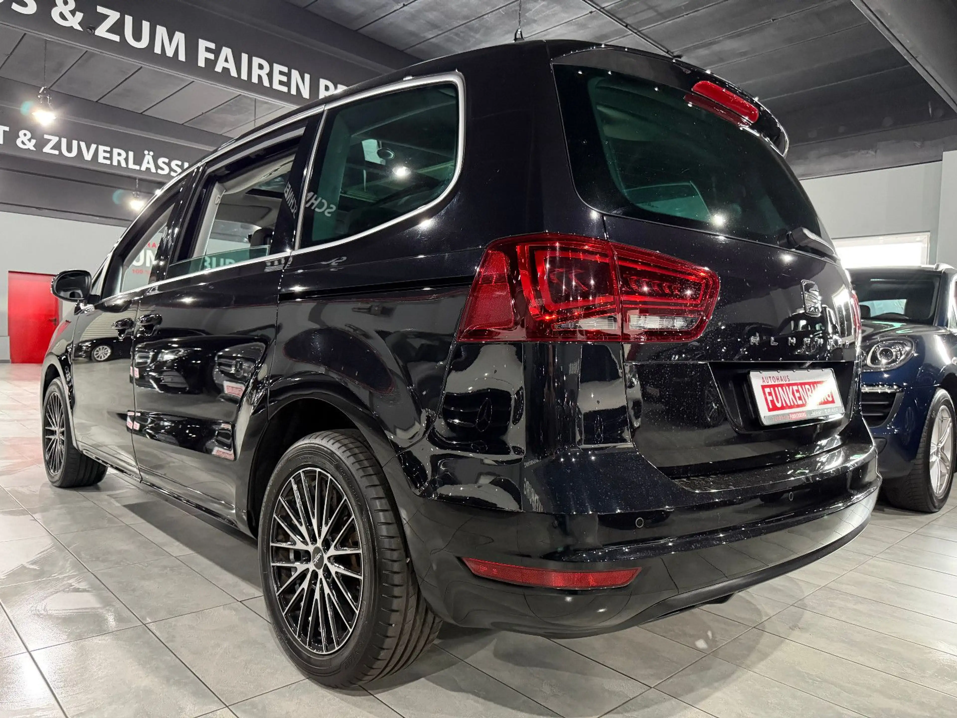 SEAT Alhambra 2.0 d 7 SITZ/PANO/KEYLES/AUT/XEN/KAMERA — photo 5