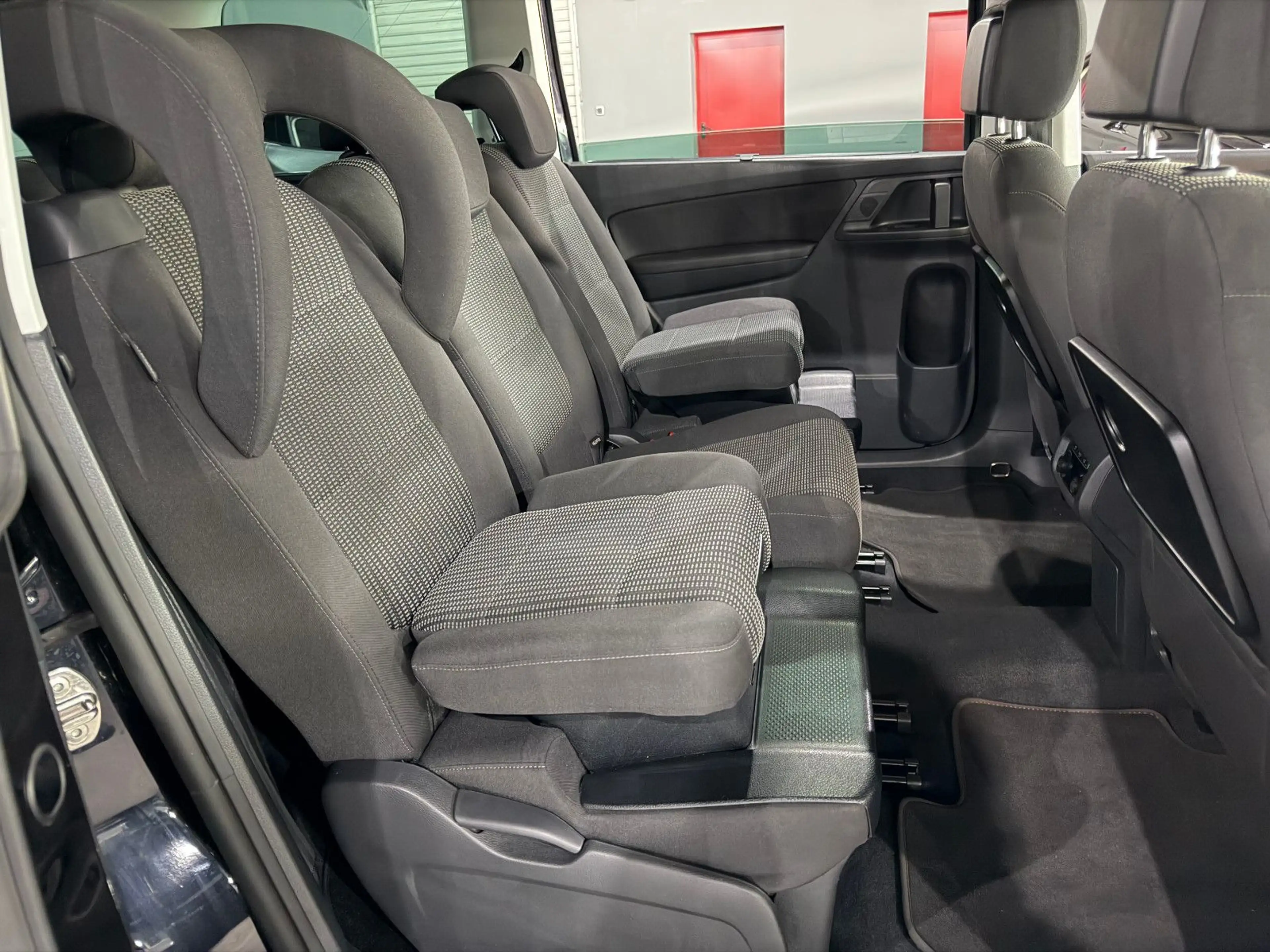SEAT Alhambra 2.0 d 7 SITZ/PANO/KEYLES/AUT/XEN/KAMERA — photo 15