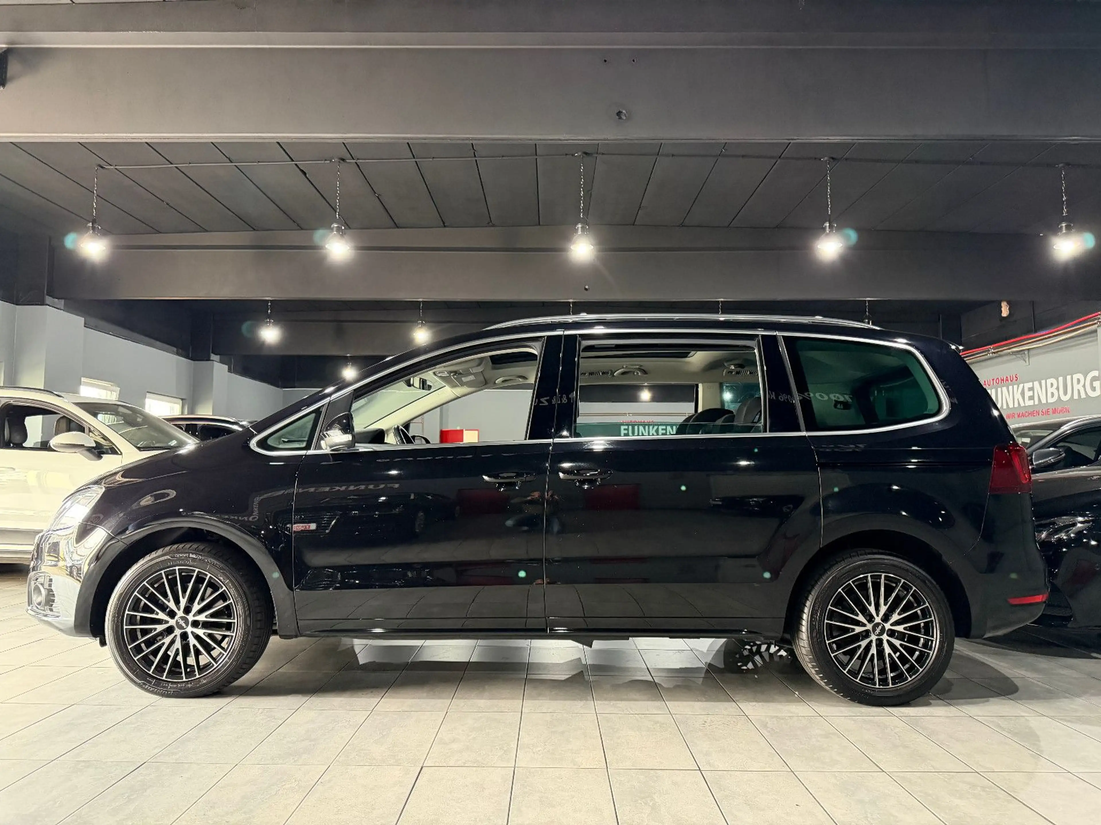 SEAT Alhambra 2.0 d 7 SITZ/PANO/KEYLES/AUT/XEN/KAMERA — photo 4