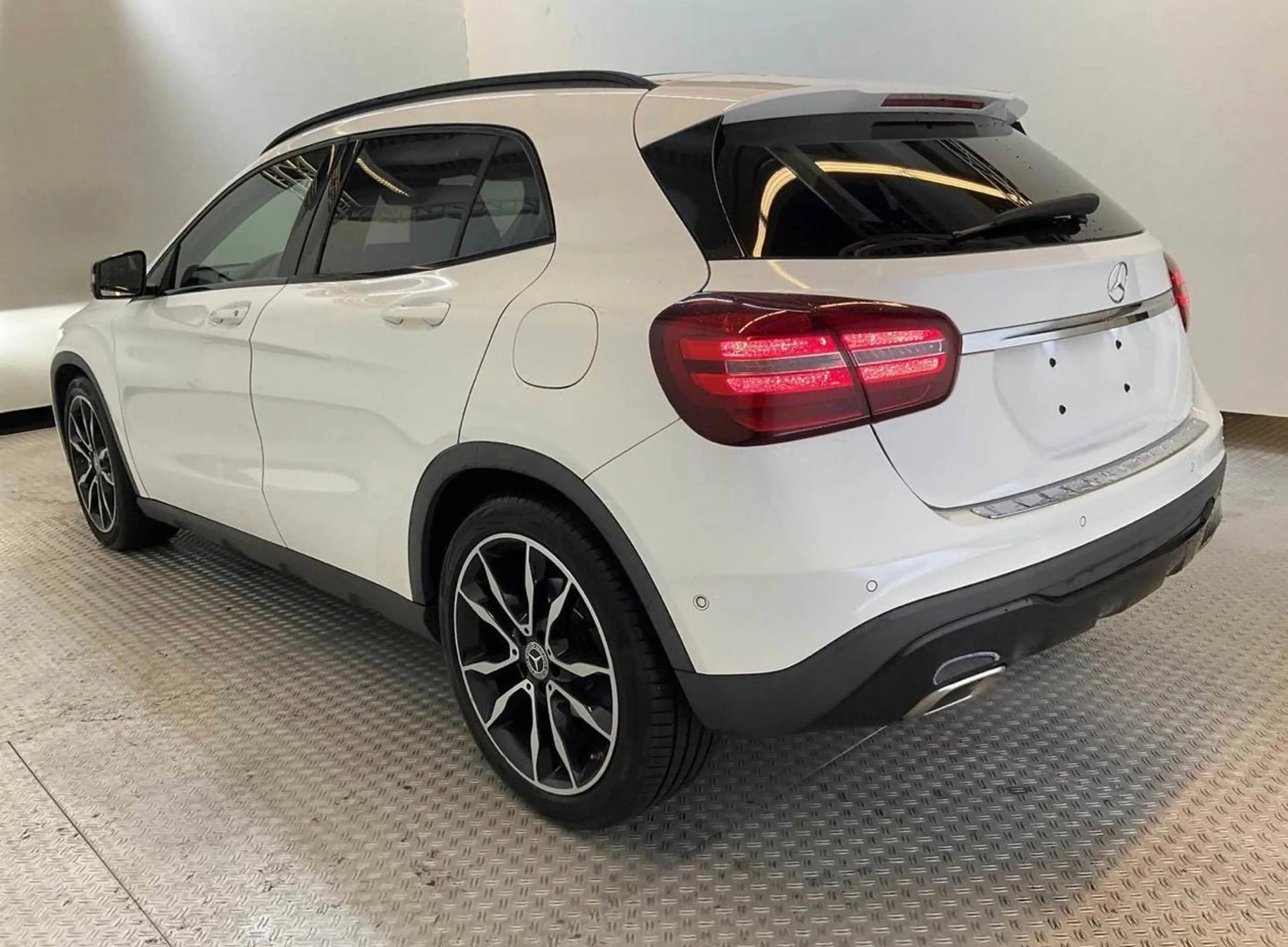 Mercedes-Benz GLA 200 Mercedes-Benz GLA 200 7G-DCT "Urban — photo 5