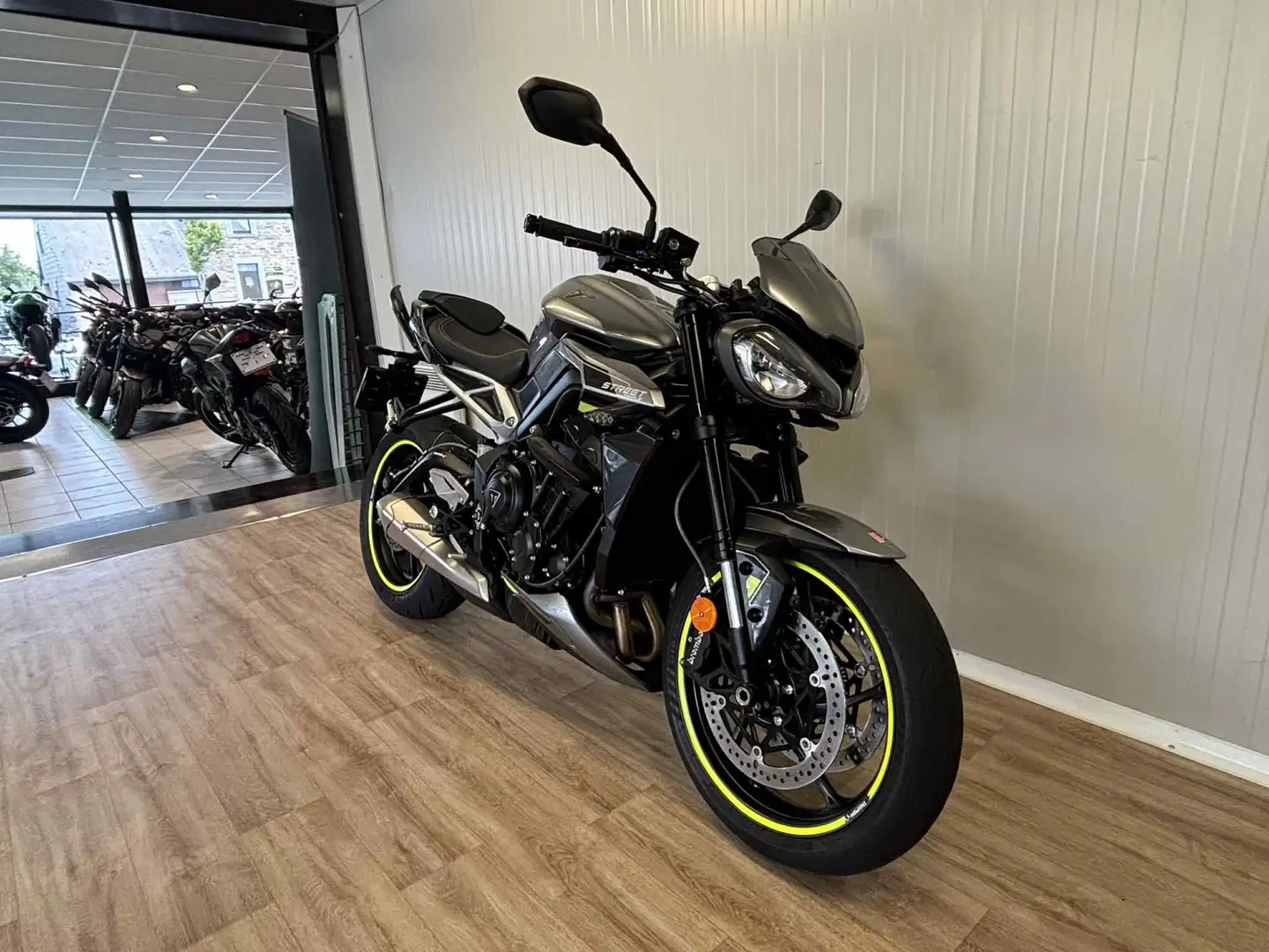 Triumph Street Triple R Grau - 2