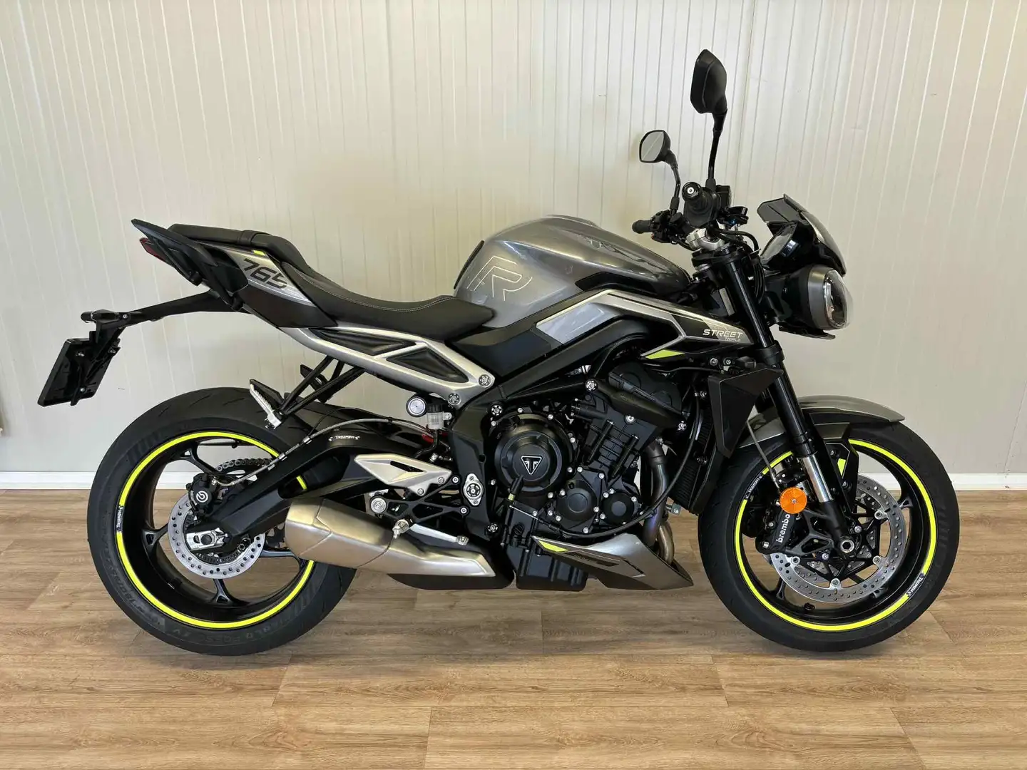 Triumph Street Triple R Grau - 1