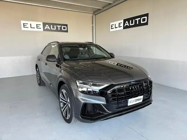 Audi Q8 55 TFSI 340cv quattro tiptr. S line Iva Esp