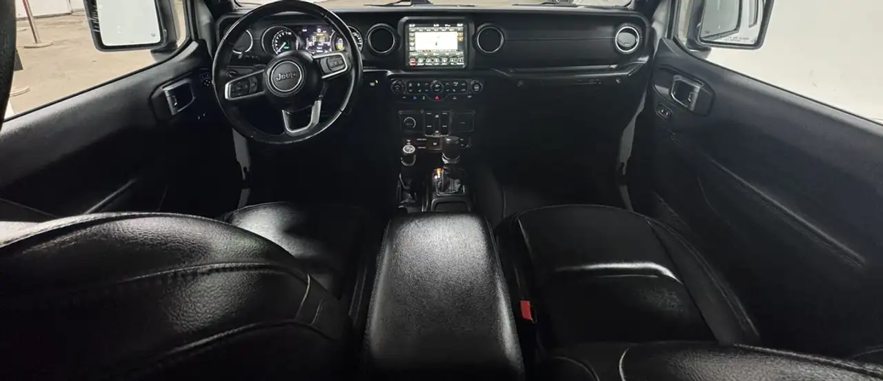 Jeep Wrangler снимка Jeep Wrangler