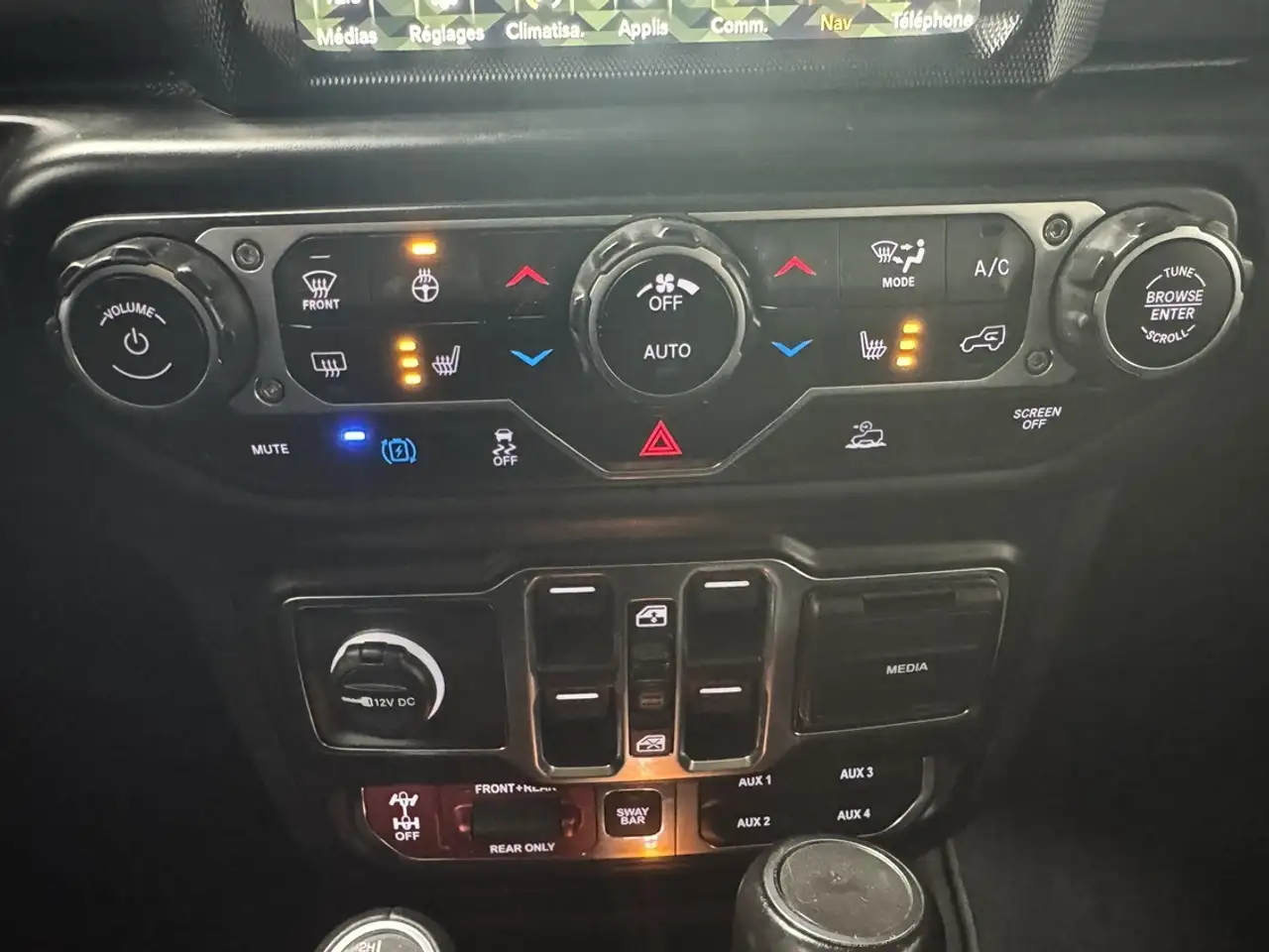 Jeep Wrangler снимка Jeep Wrangler