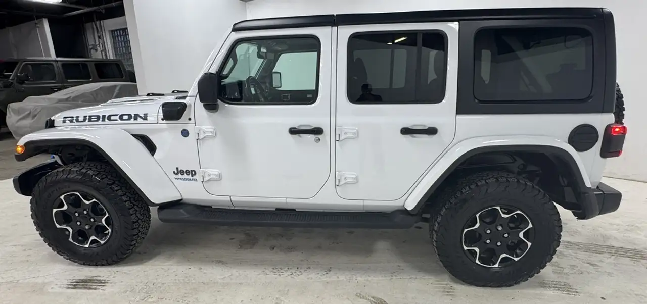 Jeep Wrangler снимка Jeep Wrangler