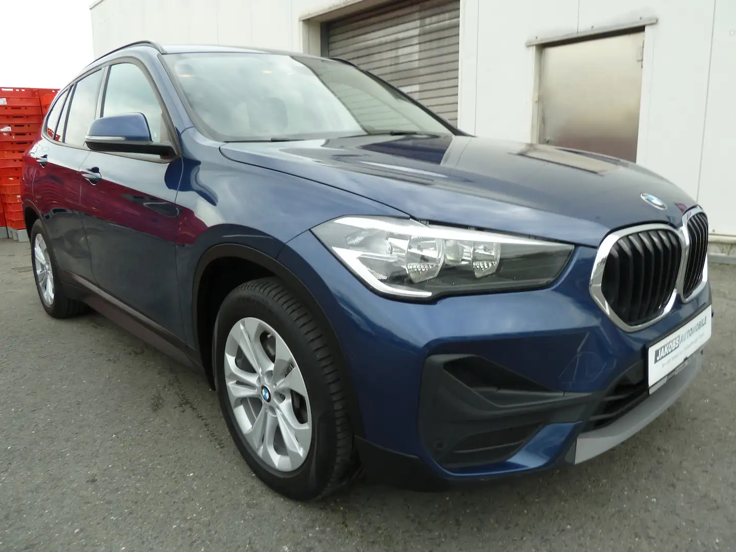 BMW X1 25e X drive Steptronic Navi Head up E-Sitze Blau - 2