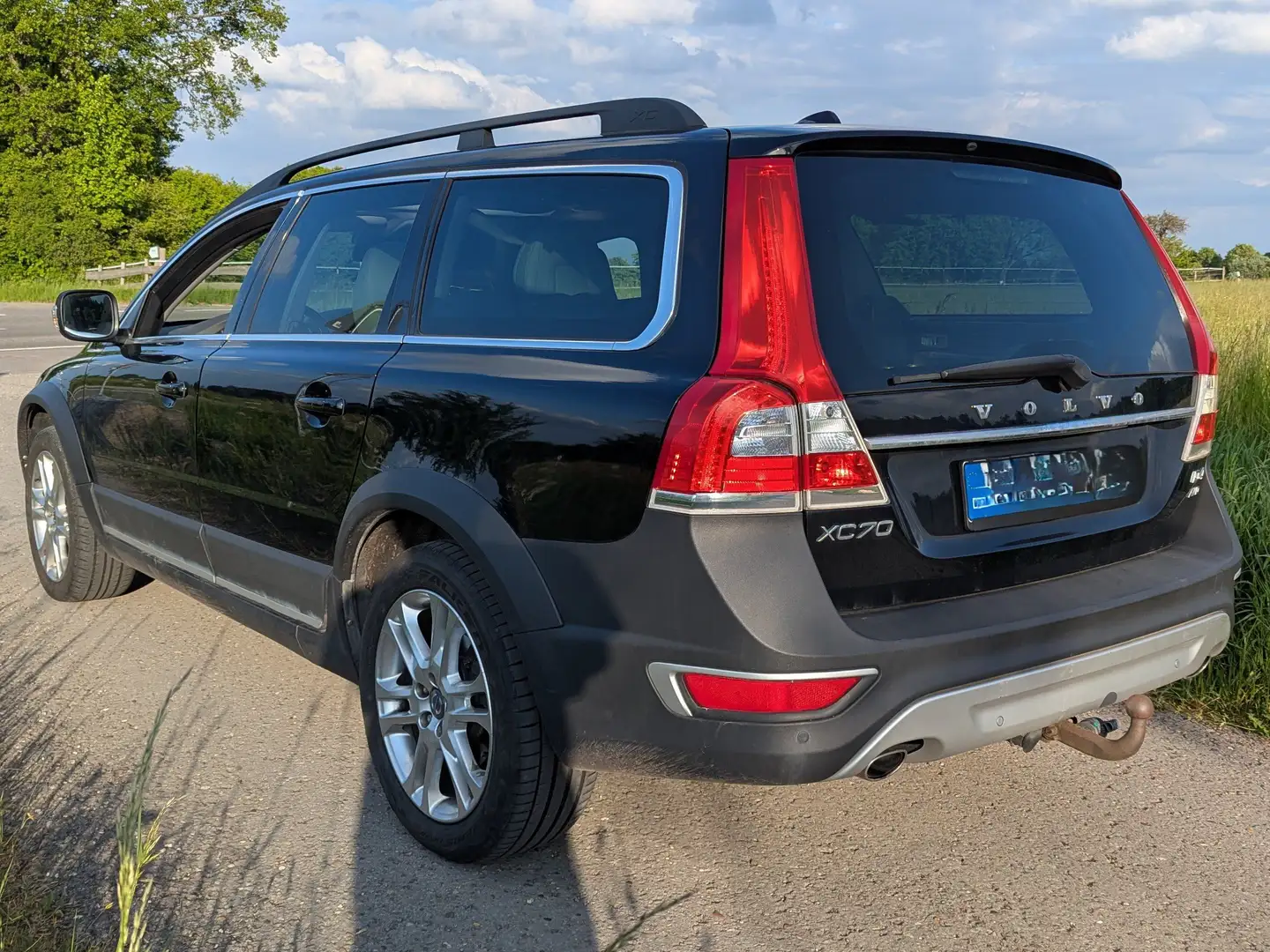 Volvo XC70 XC70 D4 AWD Geartronic Momentum Černá - 2