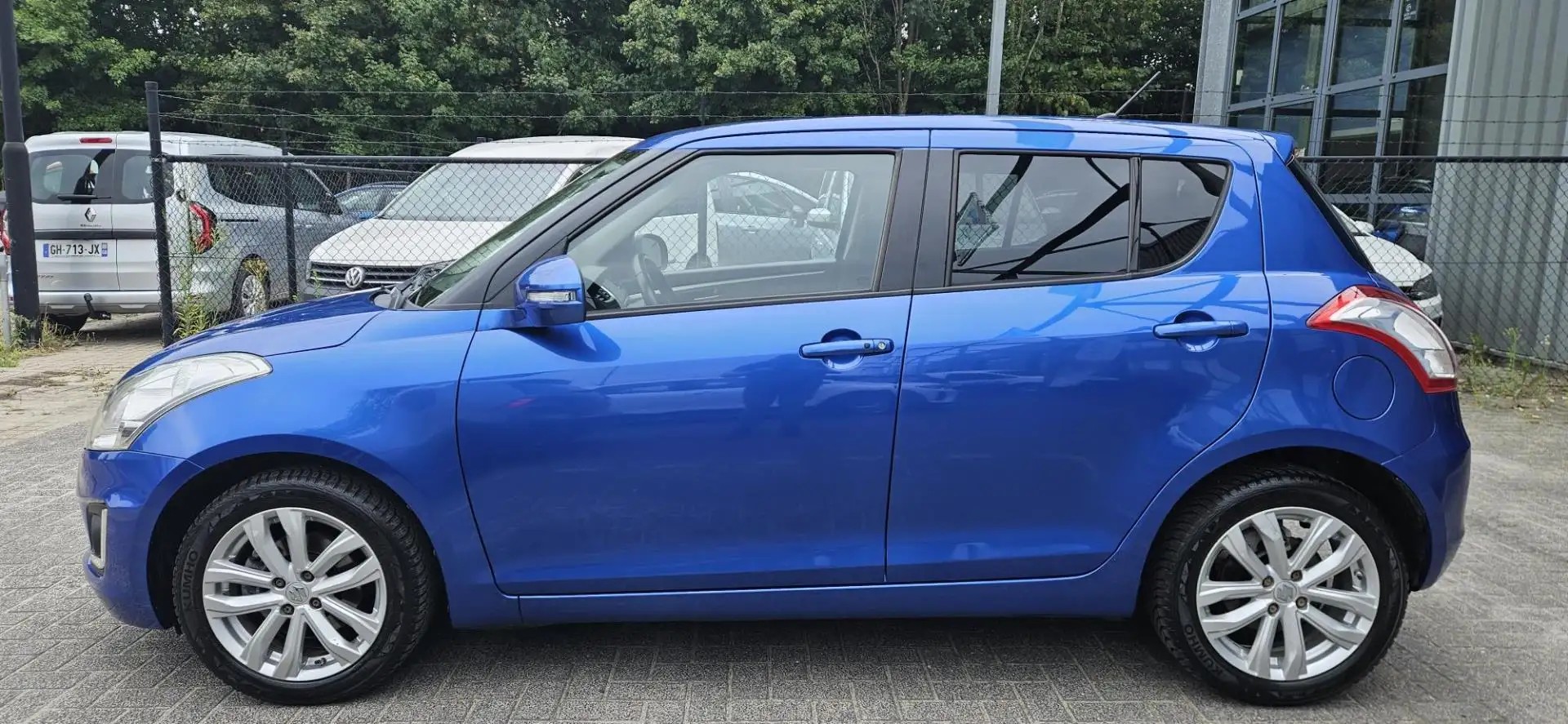 Suzuki Swift 1.2 94PK Exclusive AUTOMAAT Keyless Cruise Bleutoo Blauw - 2