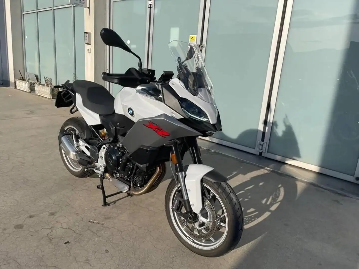 BMW F 900 XR Alb - 2