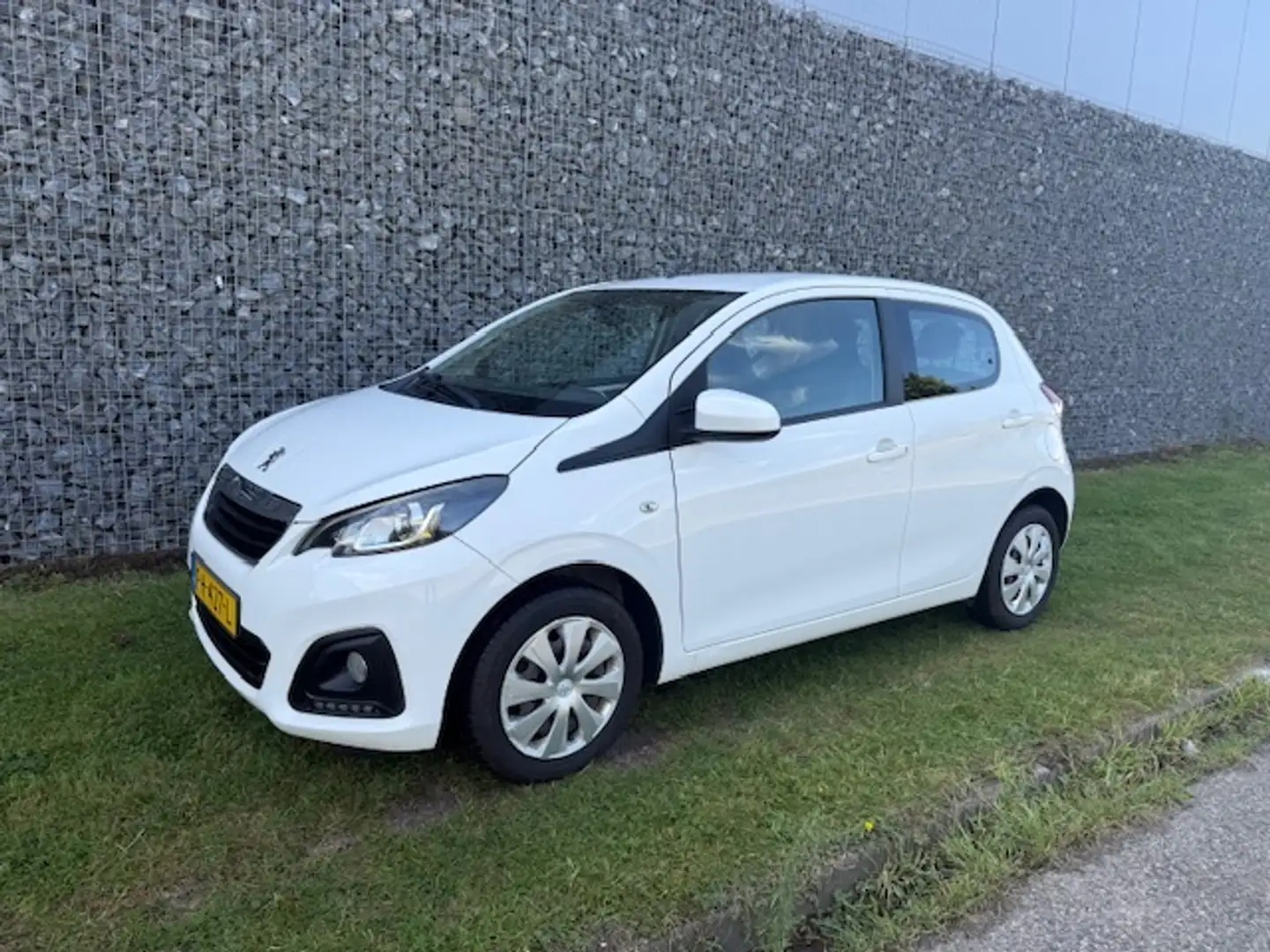 Peugeot 108 1.0 e-VTi Active AIRCO 5Drs Wit - 1