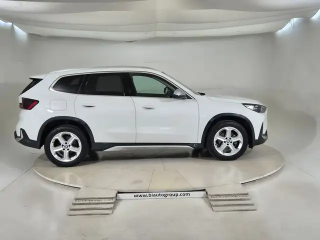 BMW X1 view 6