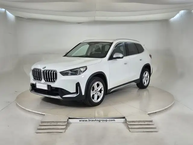 BMW X1 main image