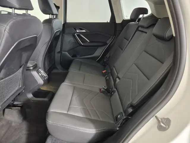 BMW X1 view 8