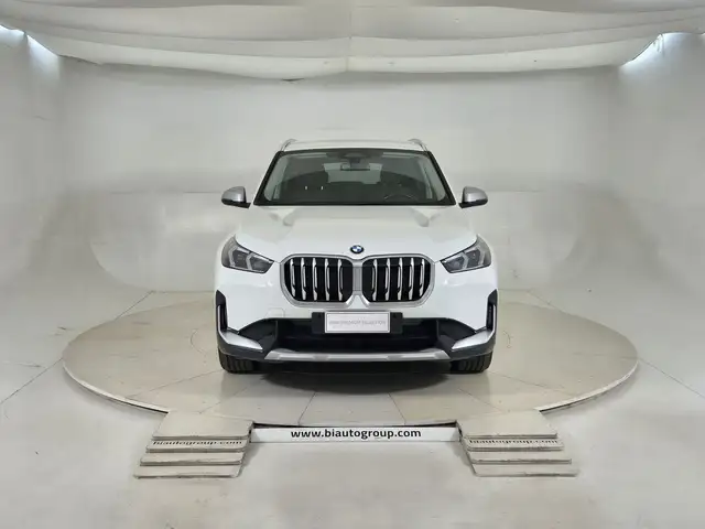BMW X1 view 3