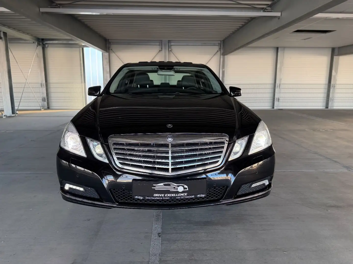 Mercedes-Benz E 350 CDI XENON PANO Memory Aut VL SH Schwarz - 2
