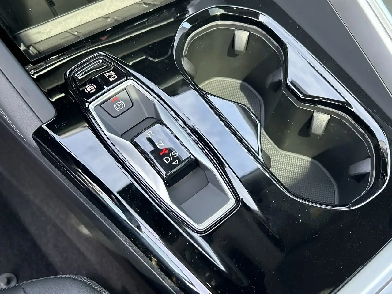 Audi Q5 снимка Audi Q5