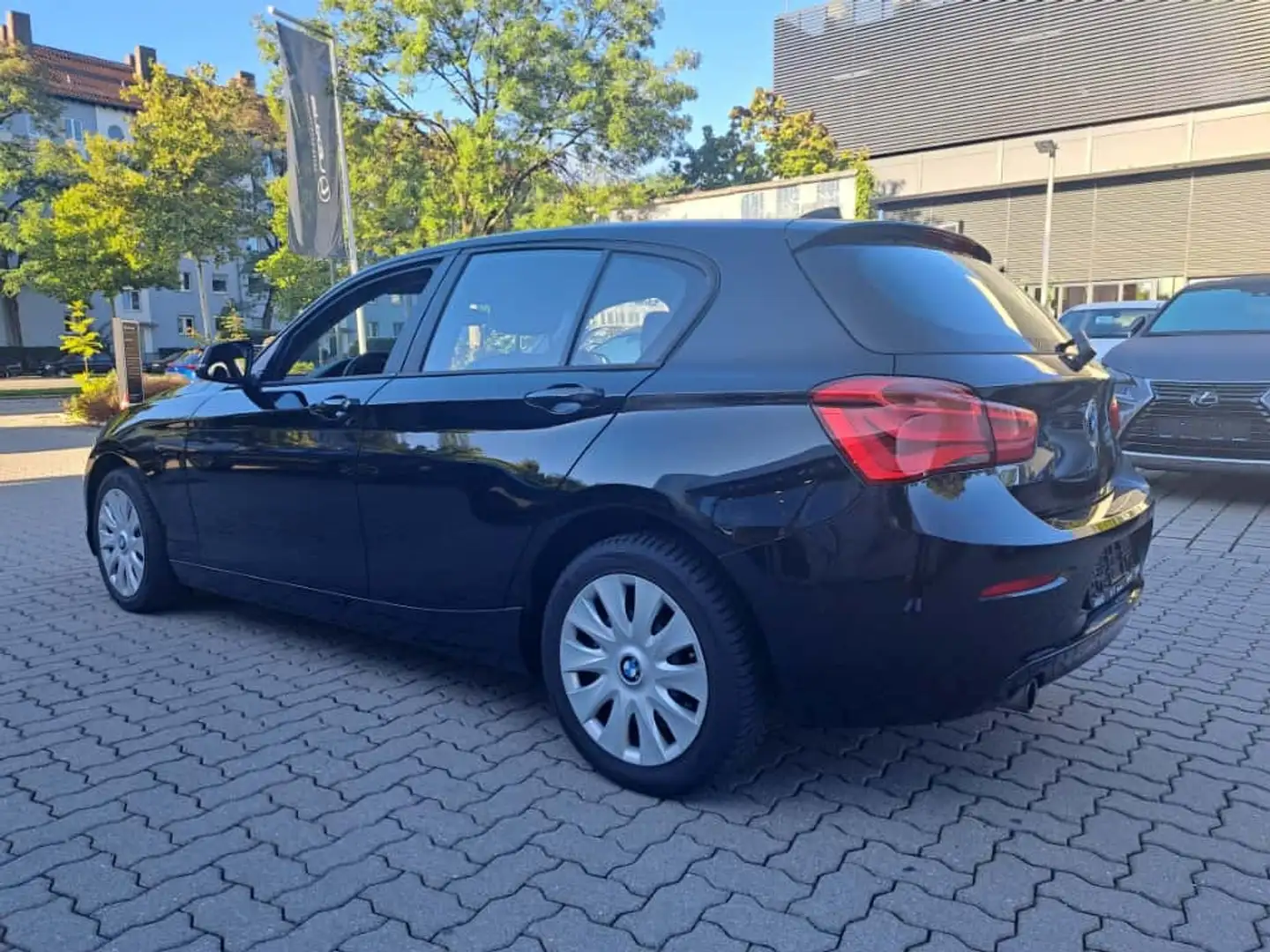BMW 116 i wenig Kilometer* kompakt* zuverlässig Schwarz - 2