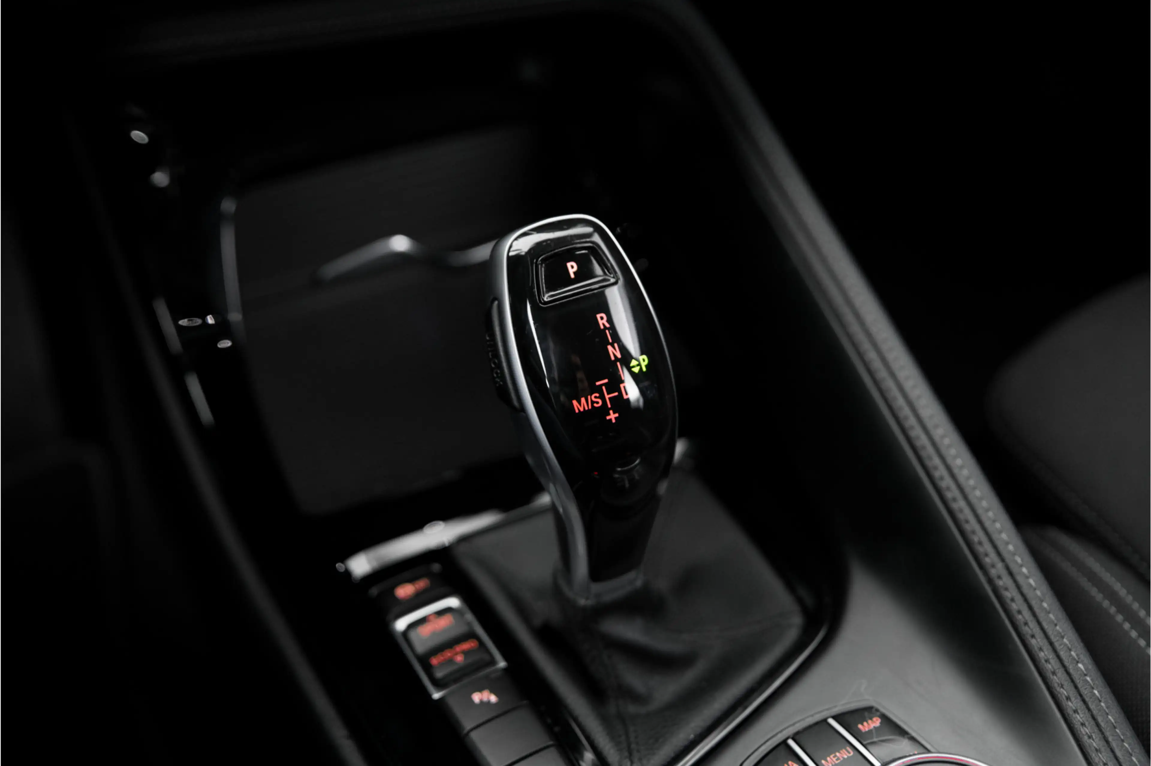 BMW X2 sDrive20i Advantage | HUD | Navi Plus | Camera | 1 — photo 19