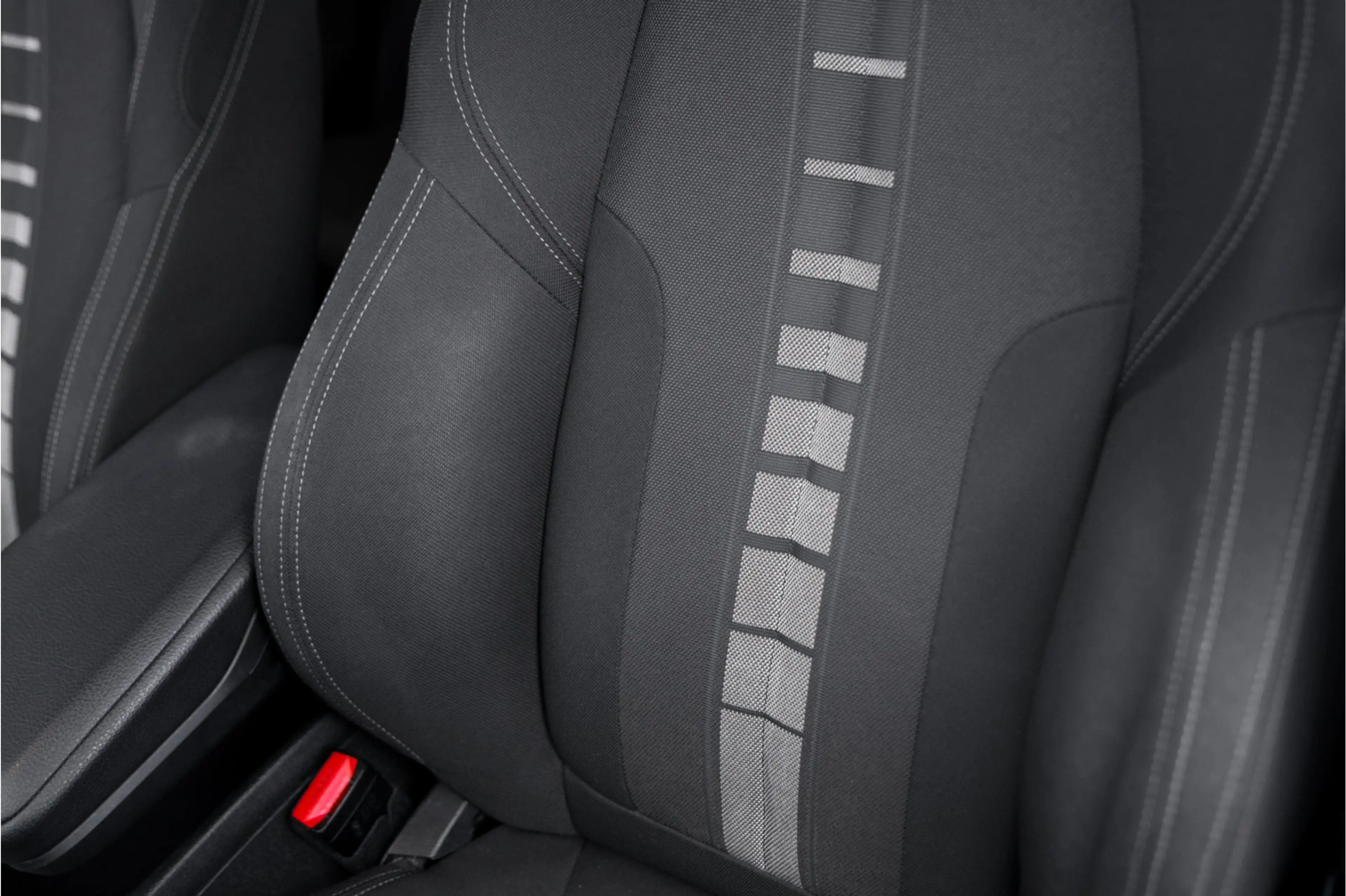 BMW X2 sDrive20i Advantage | HUD | Navi Plus | Camera | 1 — photo 34