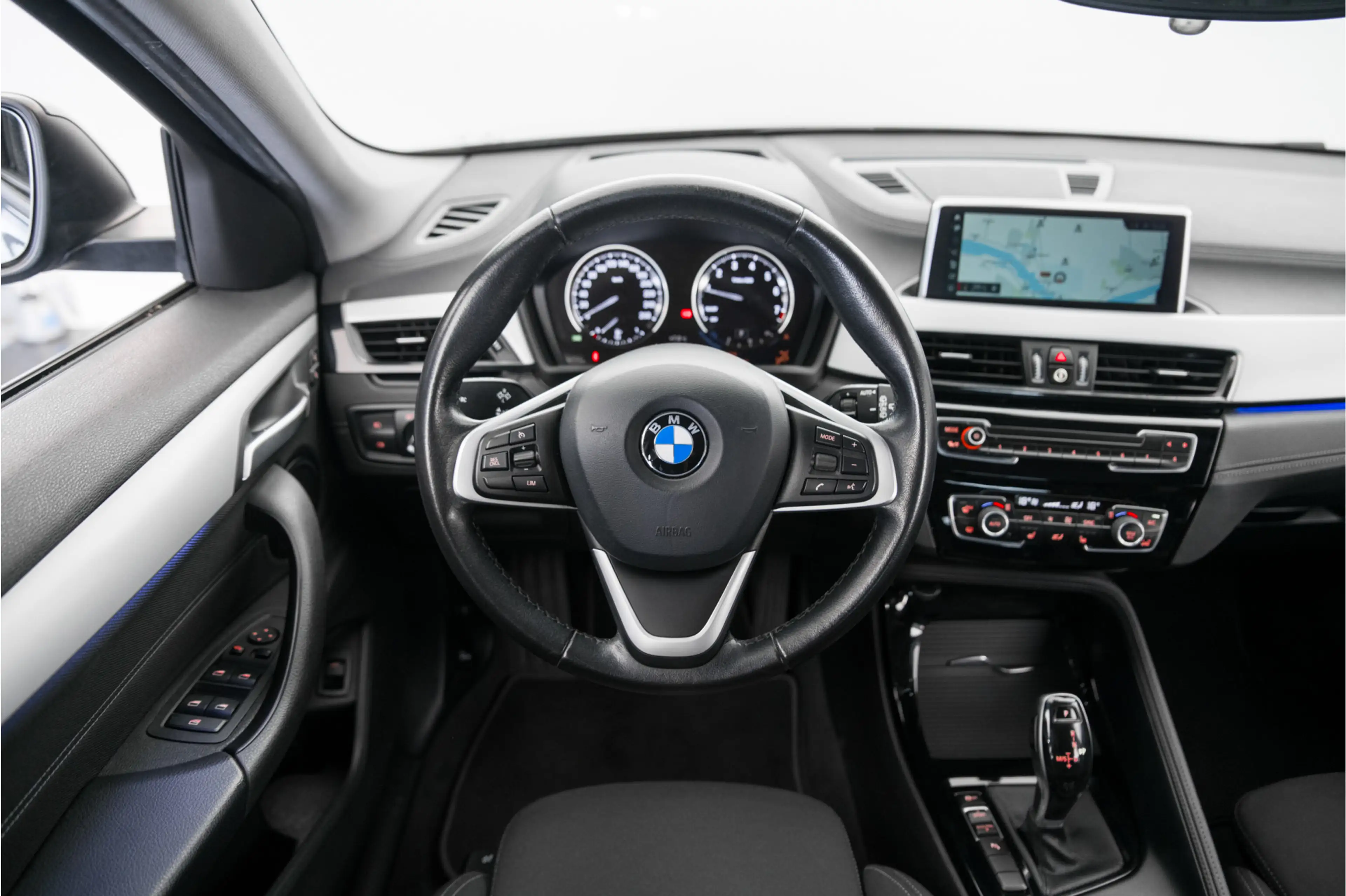 BMW X2 sDrive20i Advantage | HUD | Navi Plus | Camera | 1 — photo 5