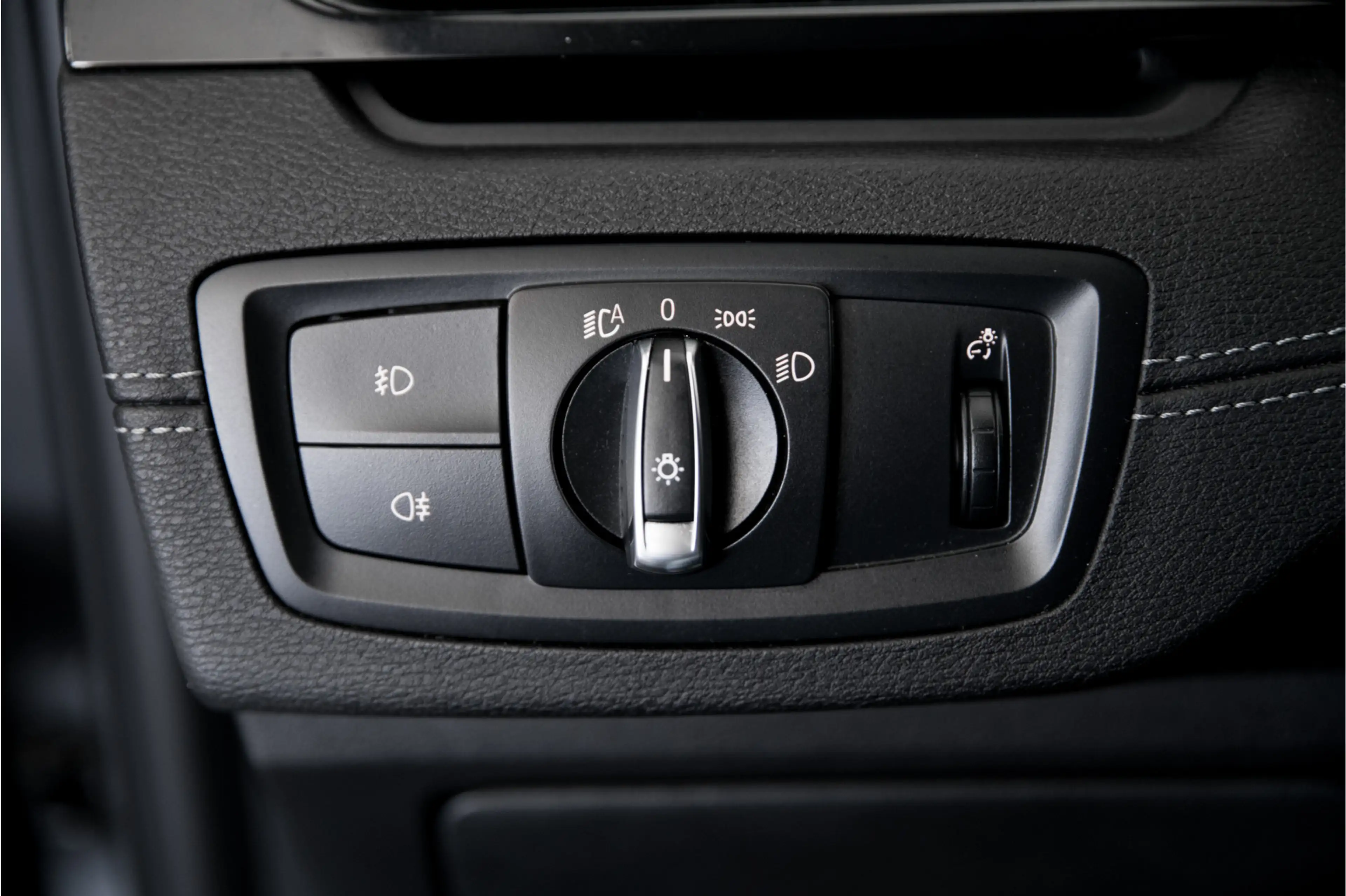 BMW X2 sDrive20i Advantage | HUD | Navi Plus | Camera | 1 — photo 33