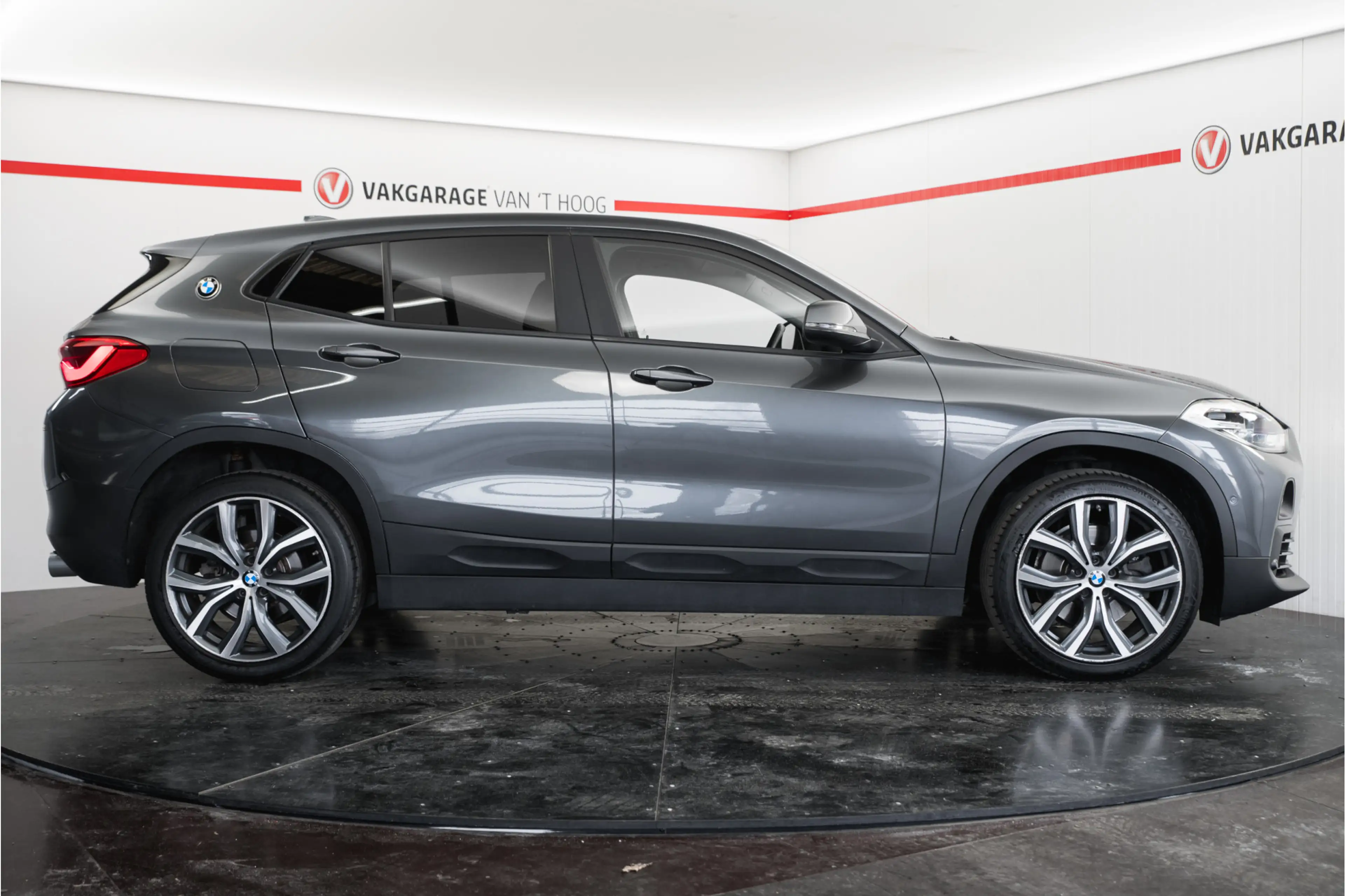 BMW X2 sDrive20i Advantage | HUD | Navi Plus | Camera | 1 — photo 8