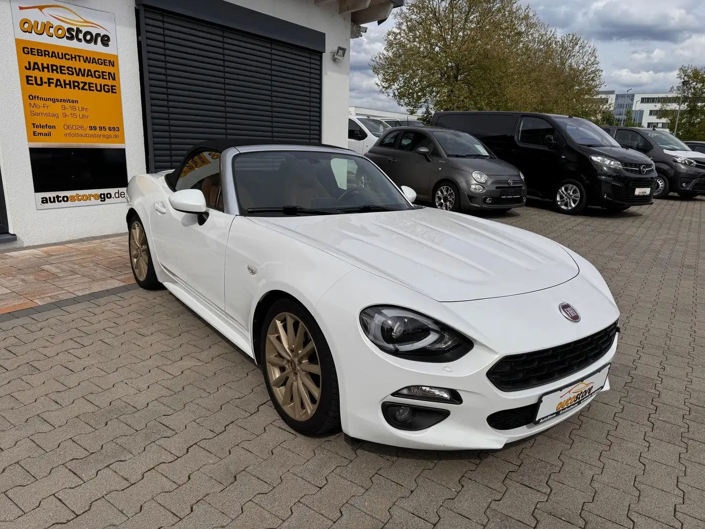 Fiat 124 Spider Lusso 103 kW (140 PS), Autom. 6-Gang, Heckantrieb Alb - 2