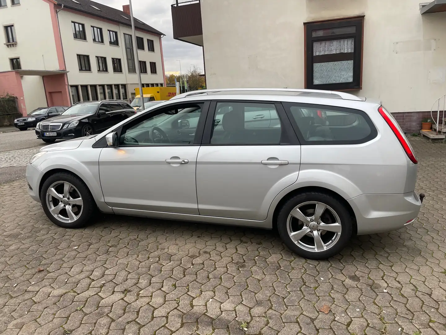 Ford Focus Style mit neuer TÜV Silber - 2