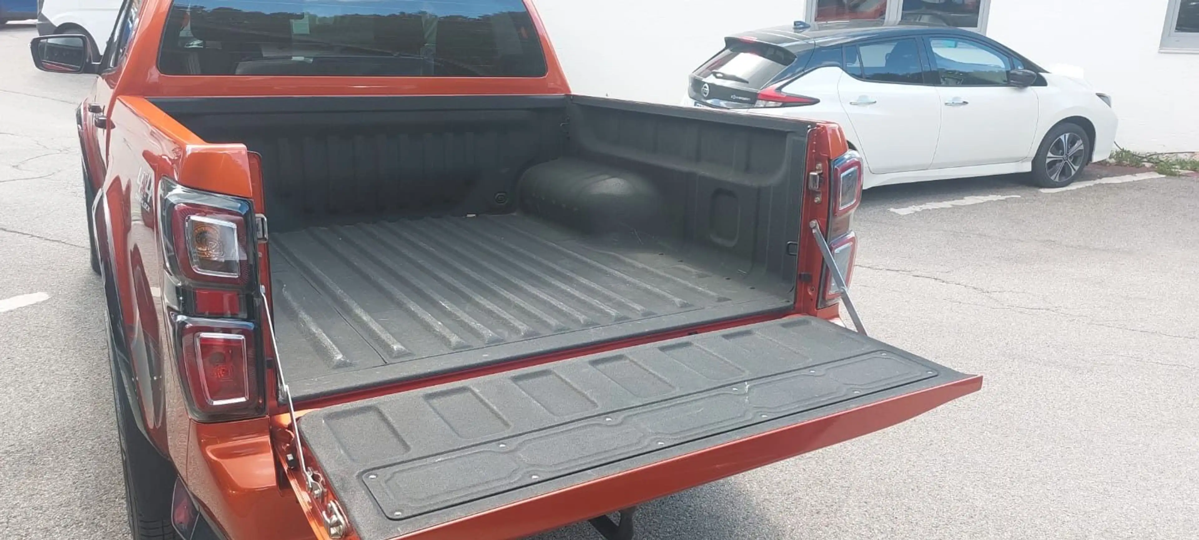 Isuzu D-Max — photo 10