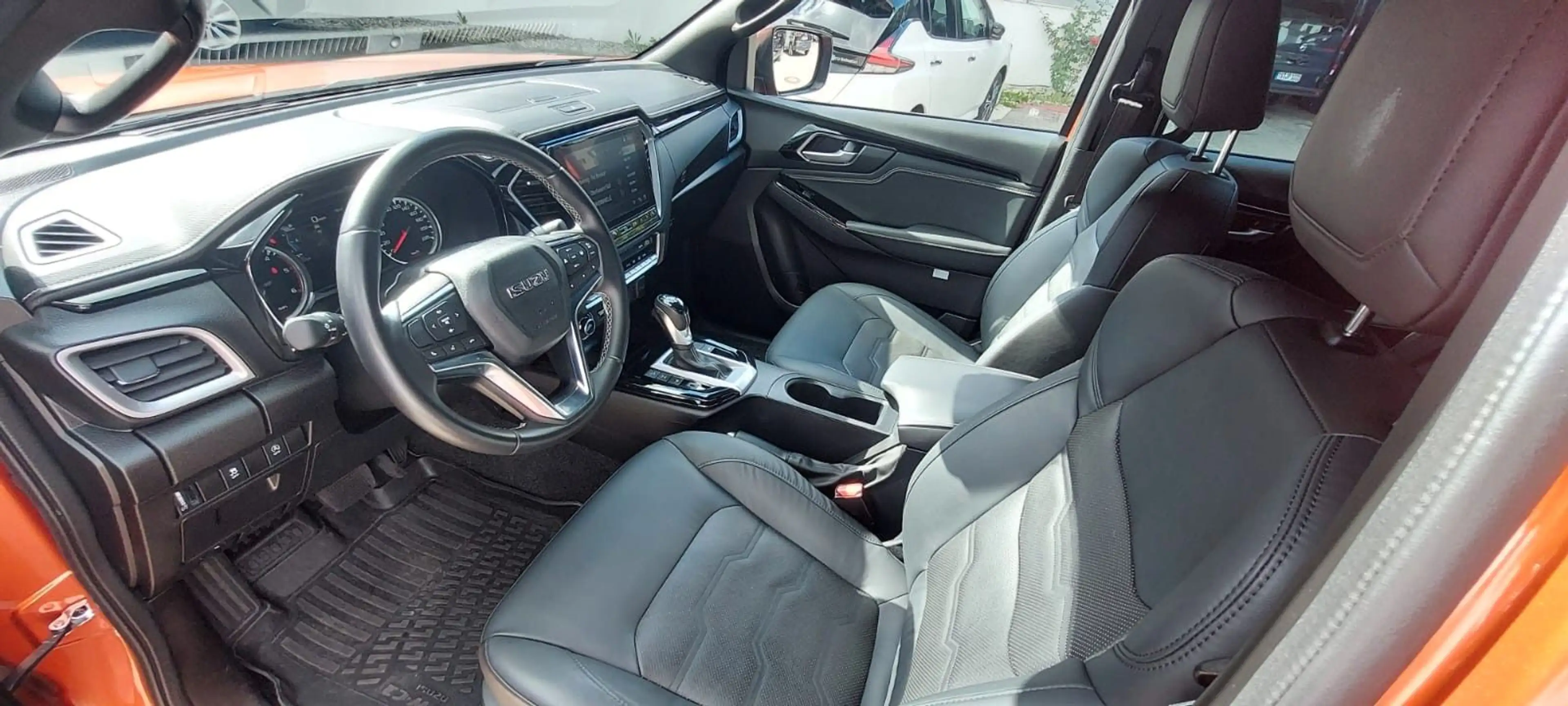 Isuzu D-Max — photo 11