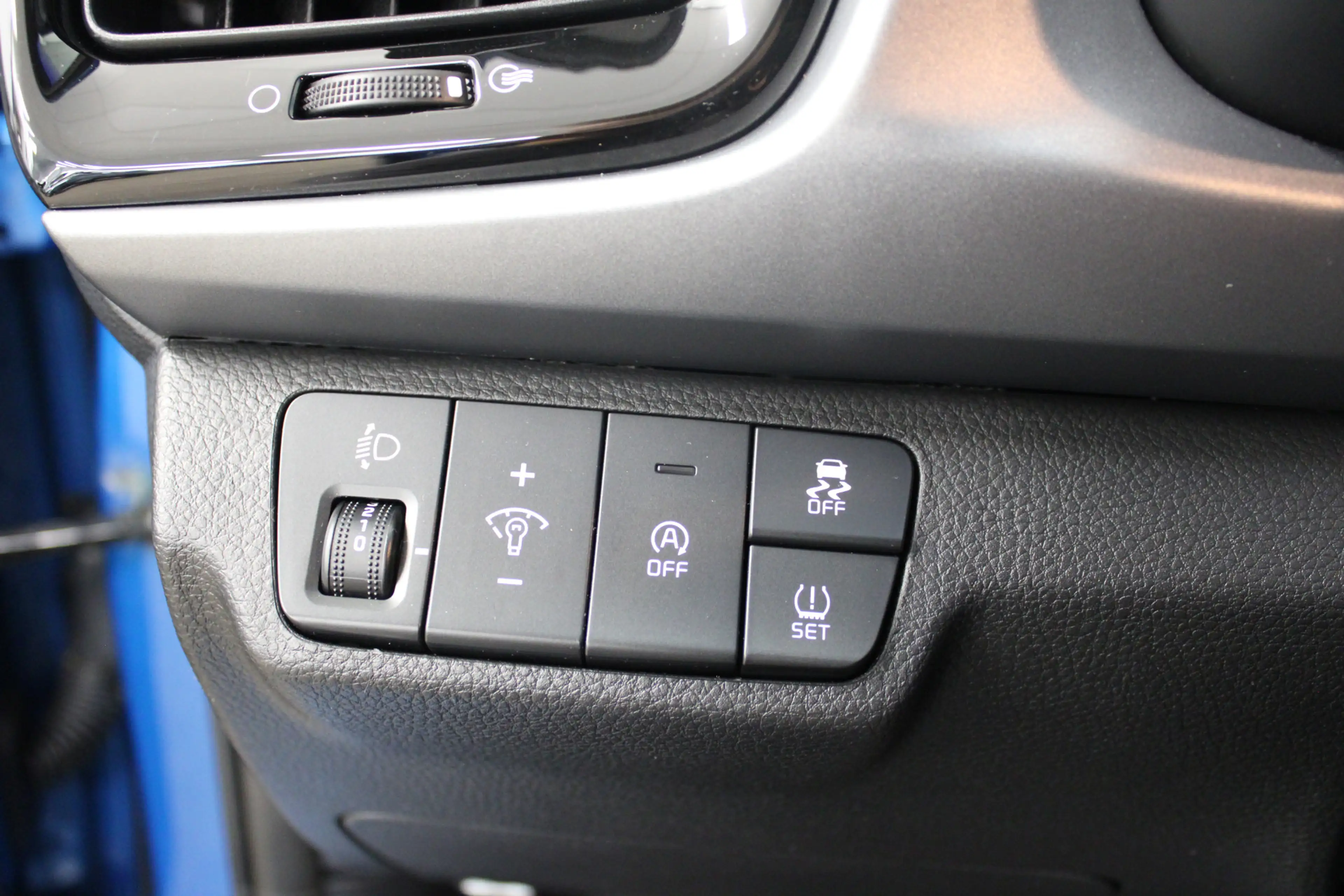 Kia Rio 1.2 Vision — photo 22