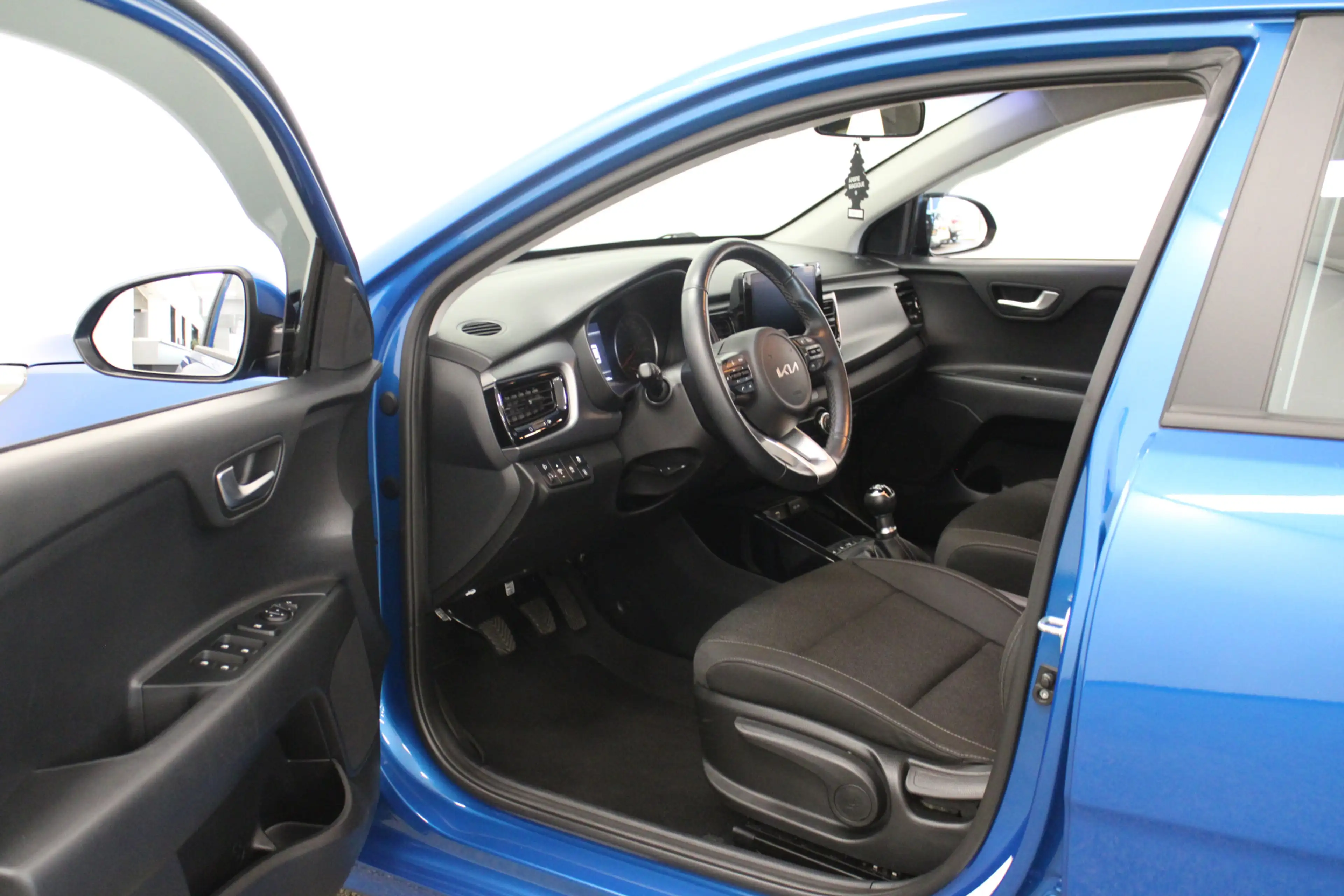Kia Rio 1.2 Vision — photo 10