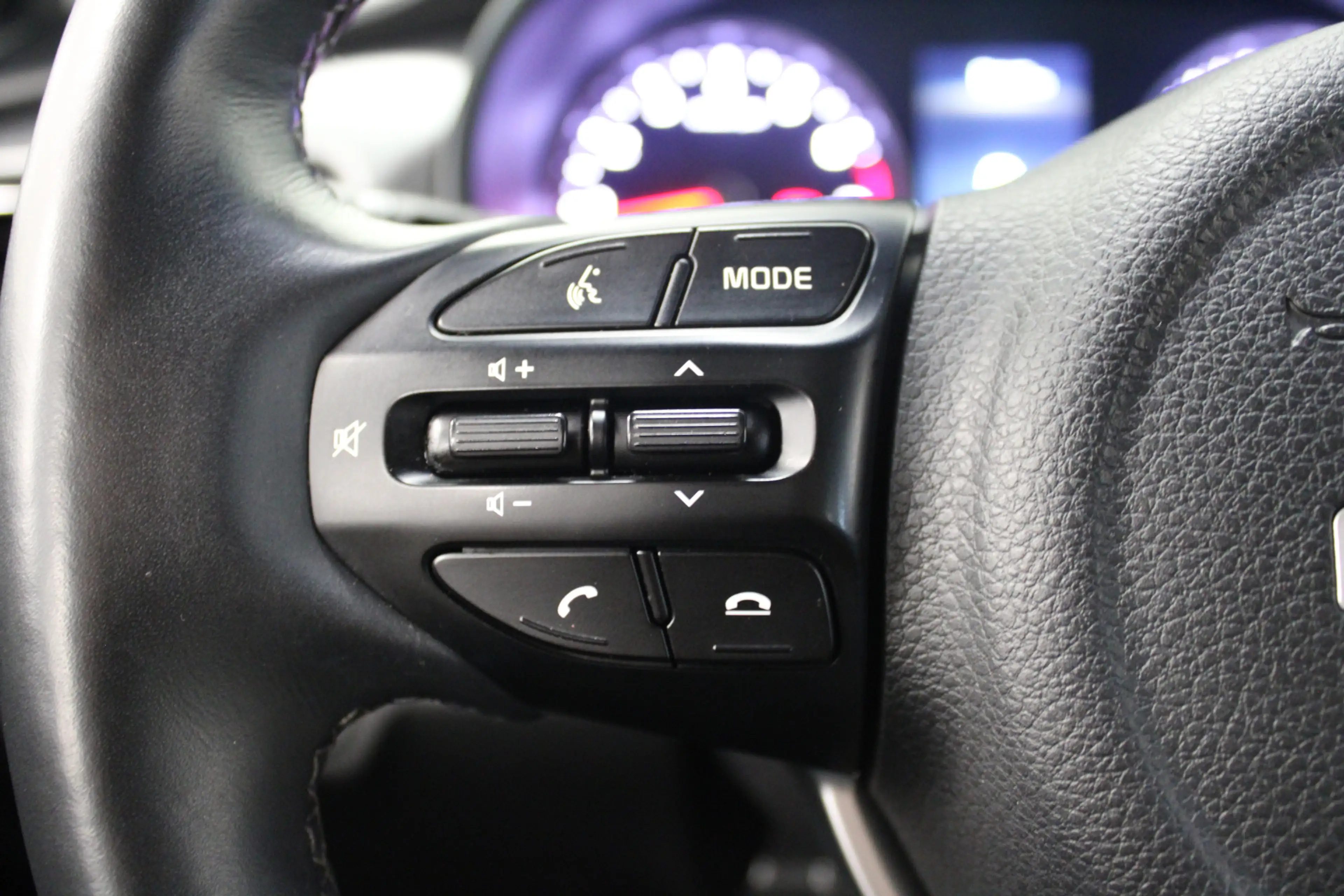 Kia Rio 1.2 Vision — photo 13