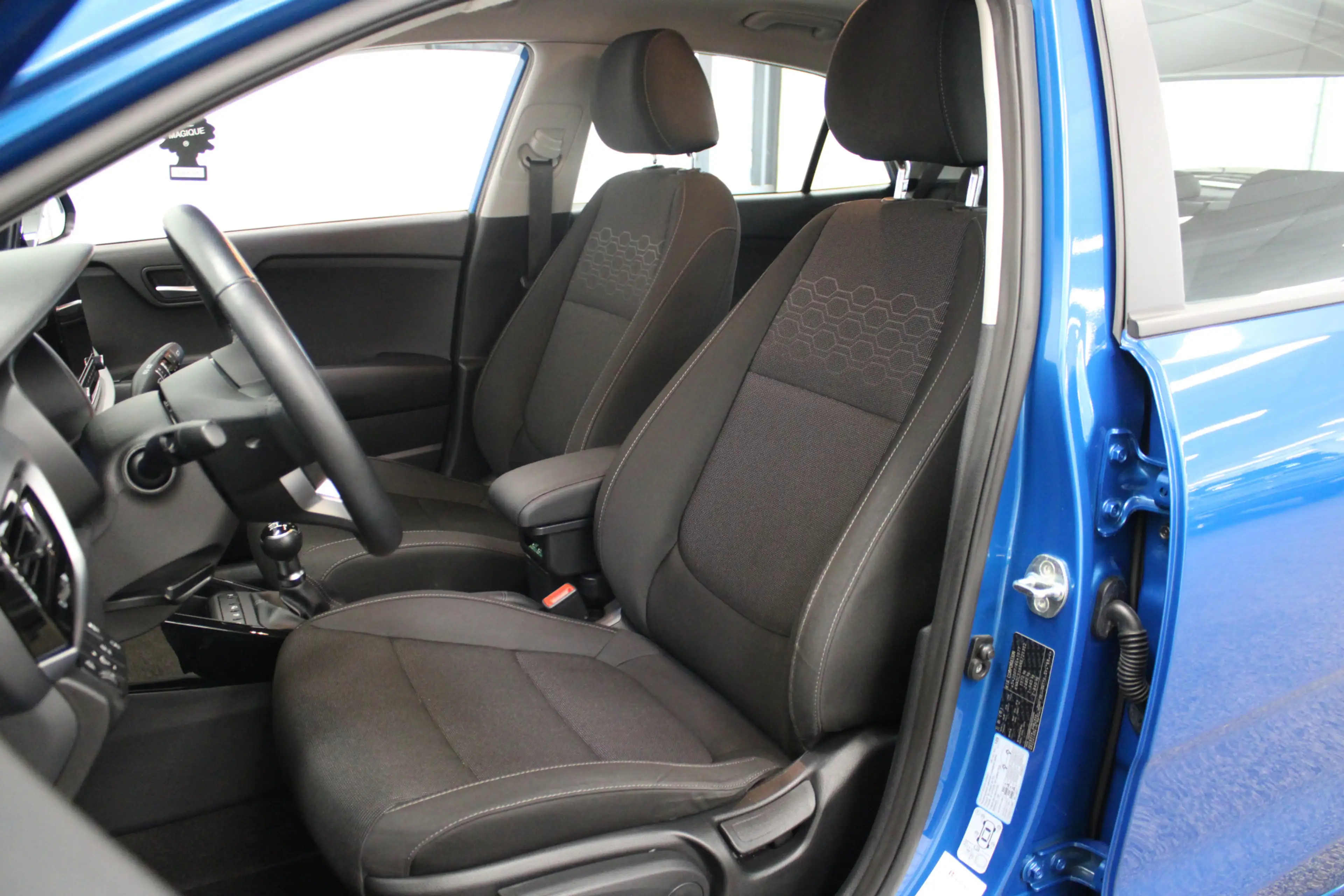 Kia Rio 1.2 Vision — photo 4