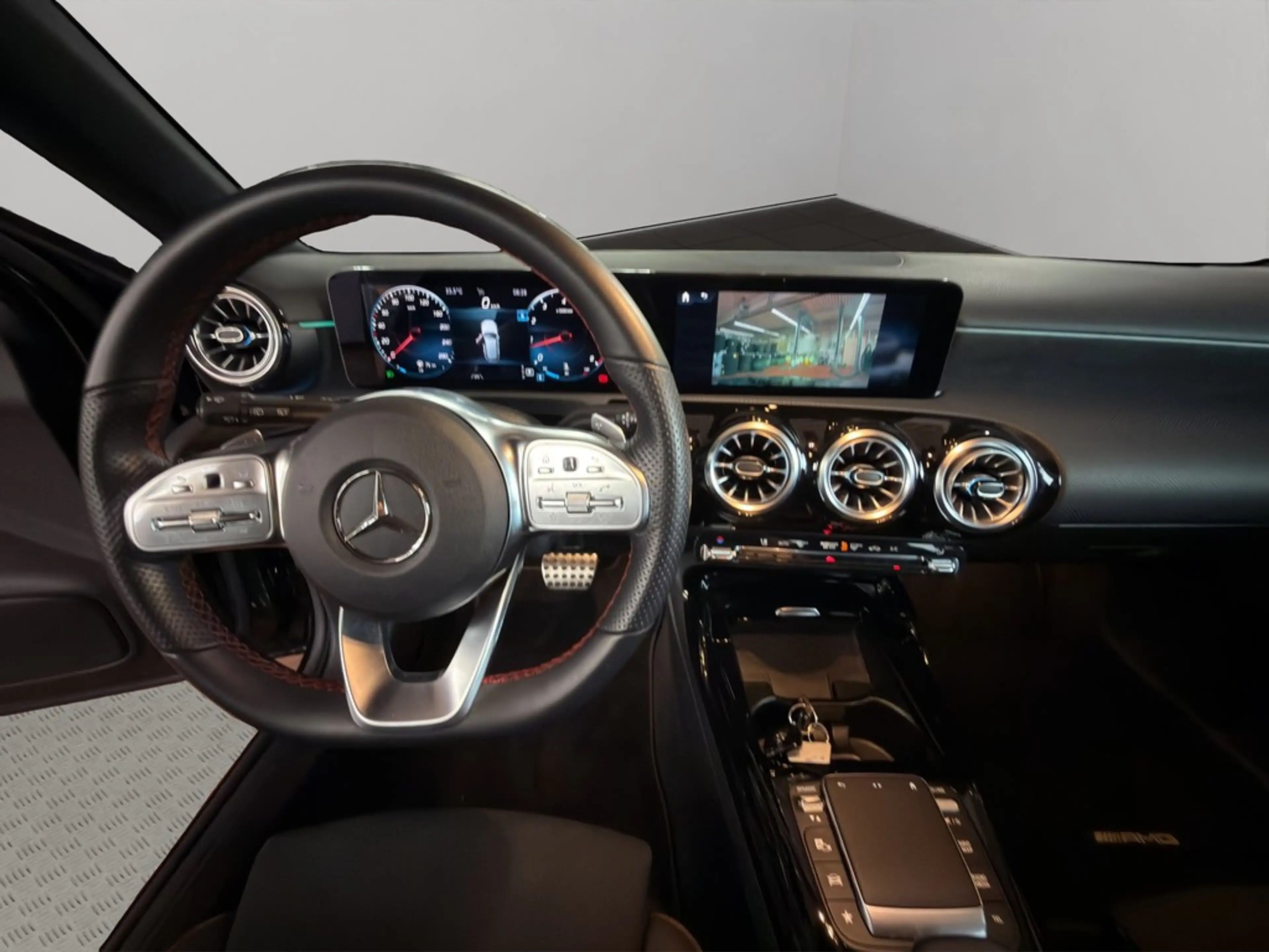 Mercedes-Benz A 35 AMG A35 AMG 4Matic Panoramadach — photo 14