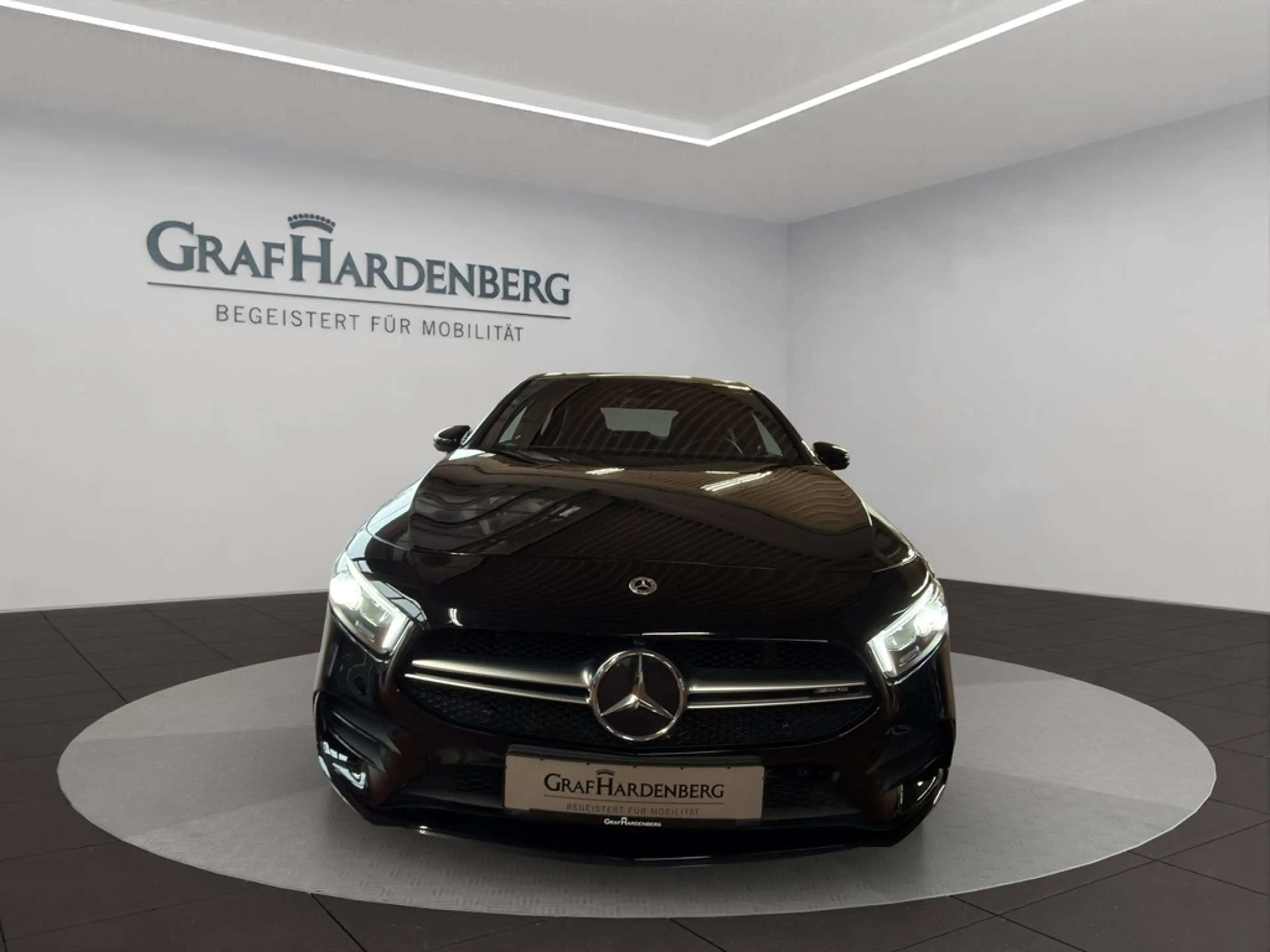 Mercedes-Benz A 35 AMG A35 AMG 4Matic Panoramadach — photo 9
