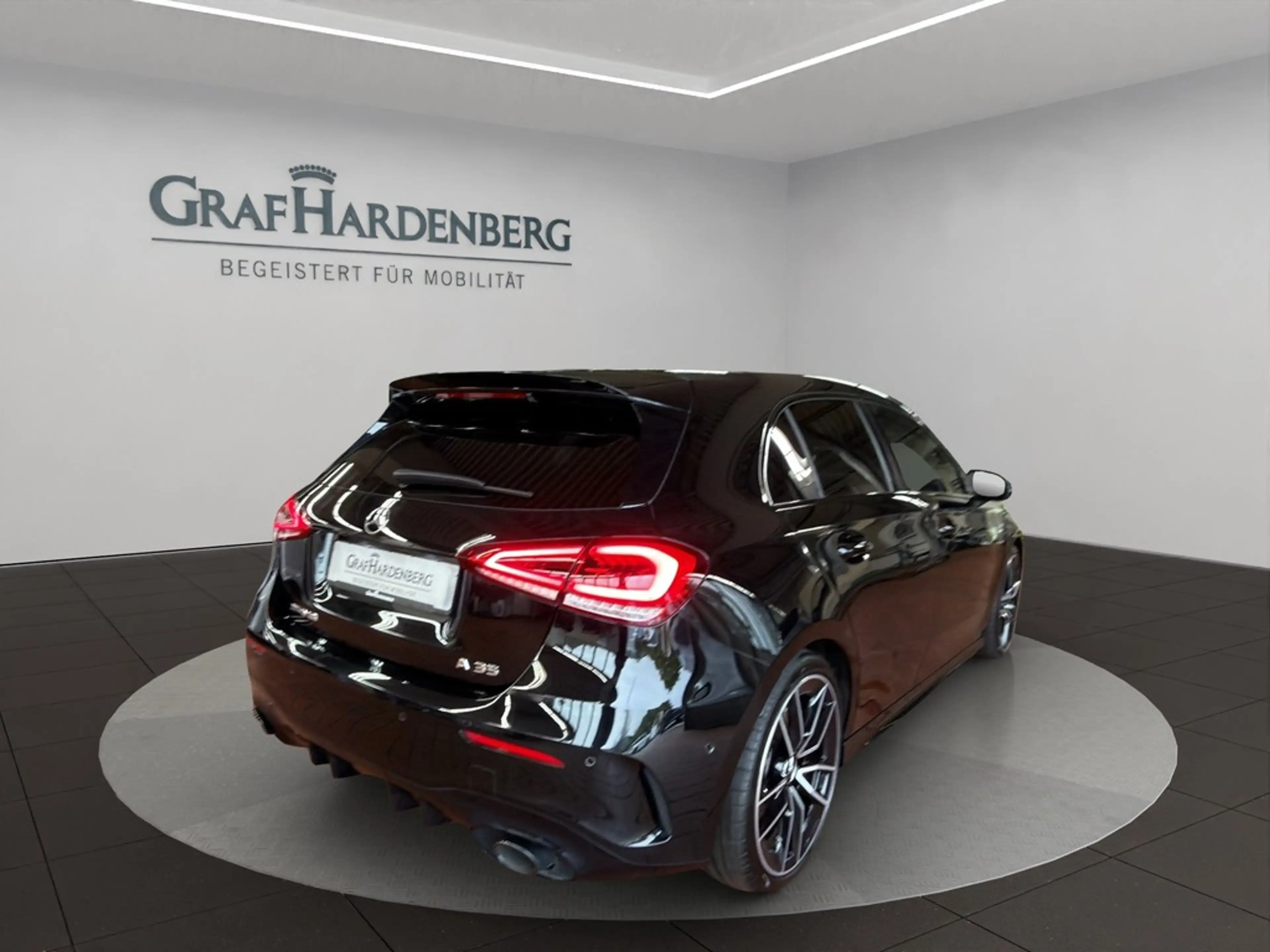 Mercedes-Benz A 35 AMG A35 AMG 4Matic Panoramadach — photo 6
