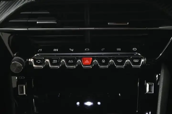 Peugeot 2008 2022, foto 15