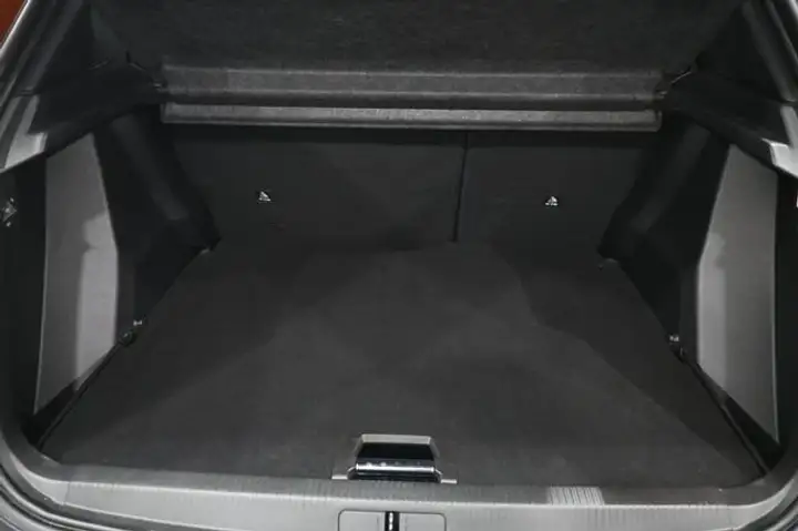 Peugeot 2008 2022, foto 8