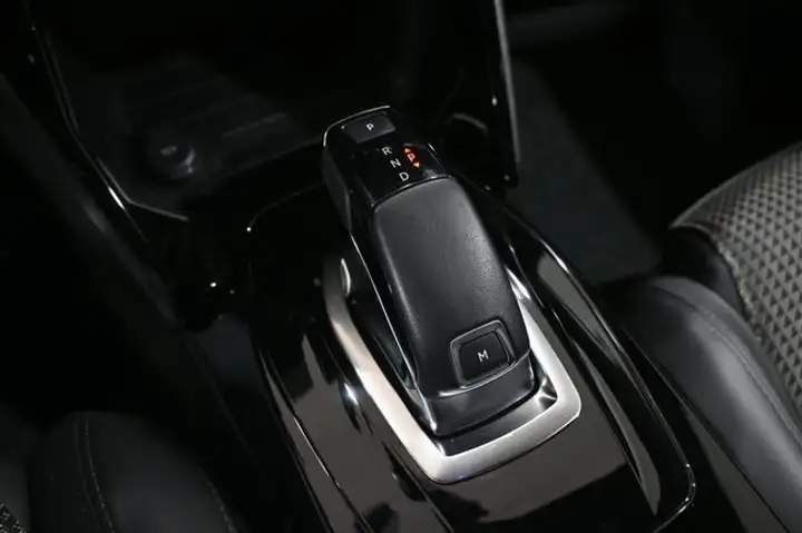 Peugeot 2008 2022, foto 17