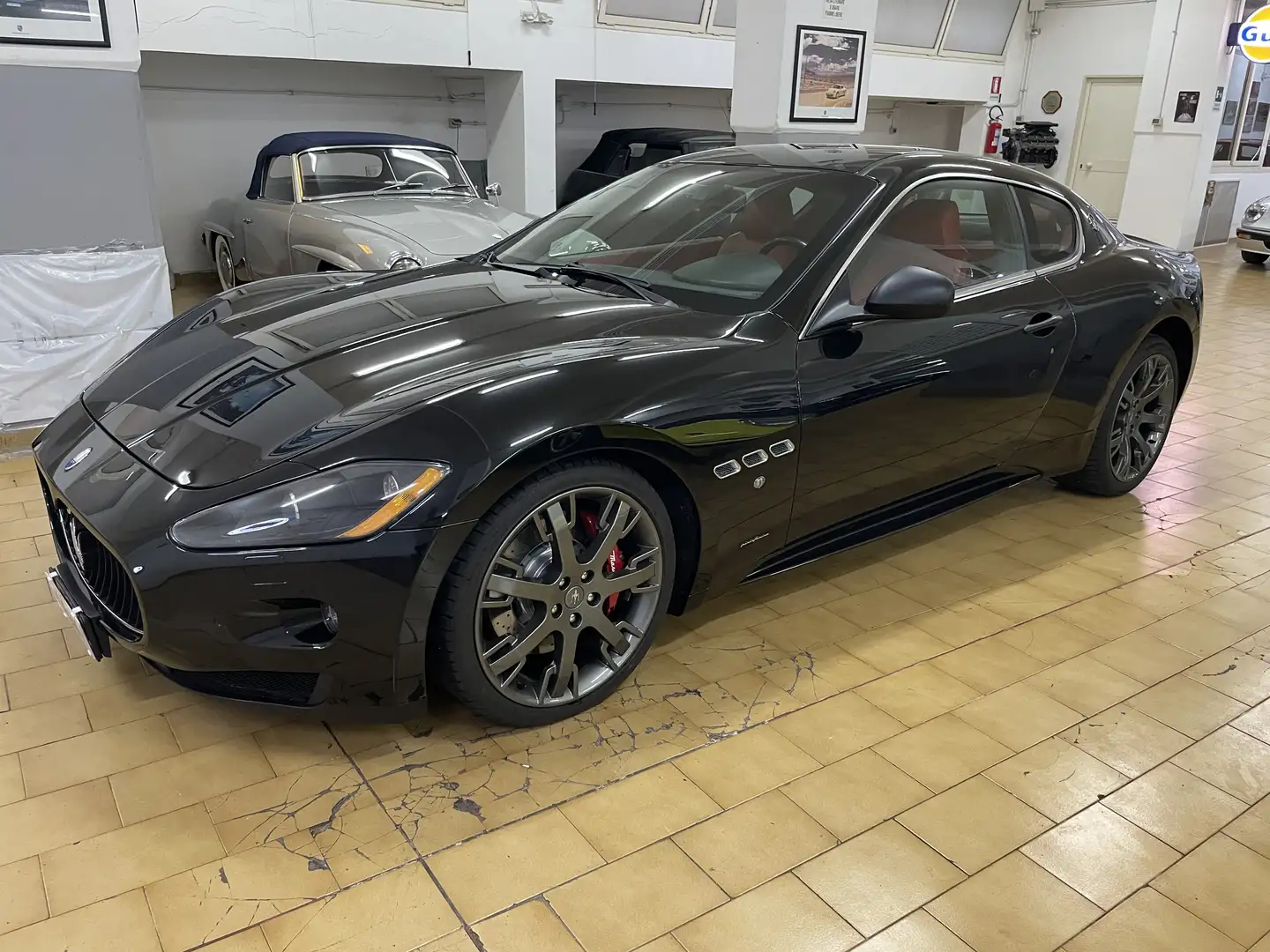 Maserati GranTurismo 4.7 S auto Grey - 1
