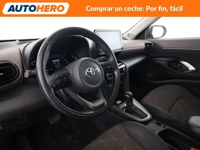 Toyota Yaris Cross view 12
