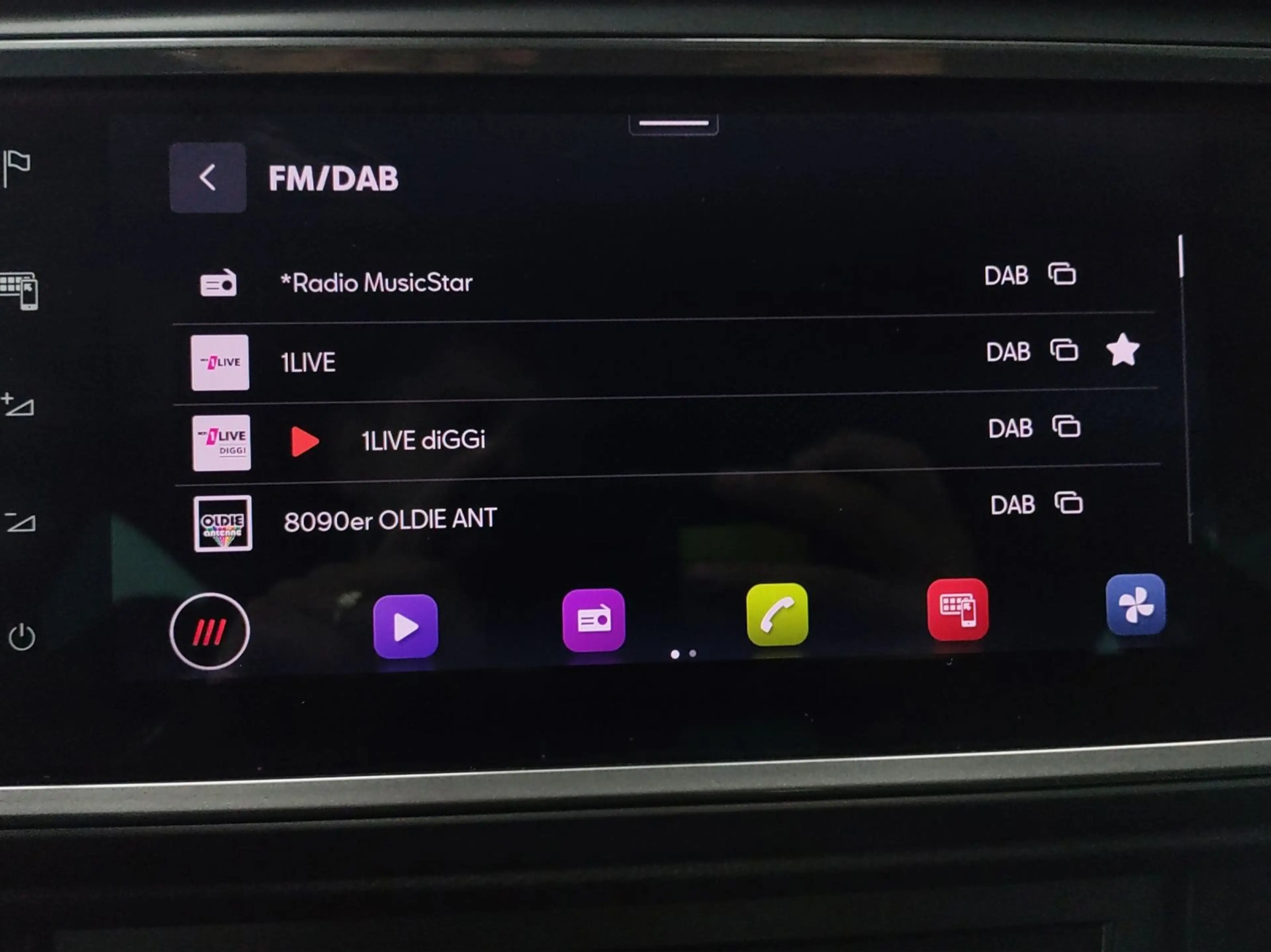 CUPRA Ateca 2.0 TSI DSG 4D AHK eKLAPPE BEATS ACC TOPVI — photo 14