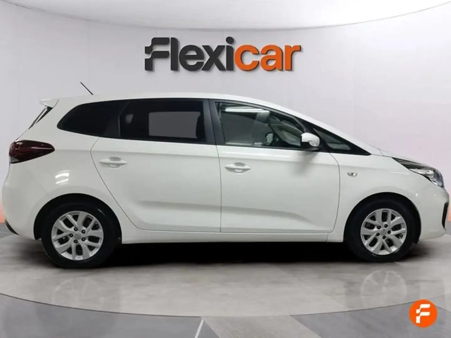 Kia Carens 1.6+GDi+99kW+%28135CV%29+Basic+-+5P+%282017%29 Blanco - 2