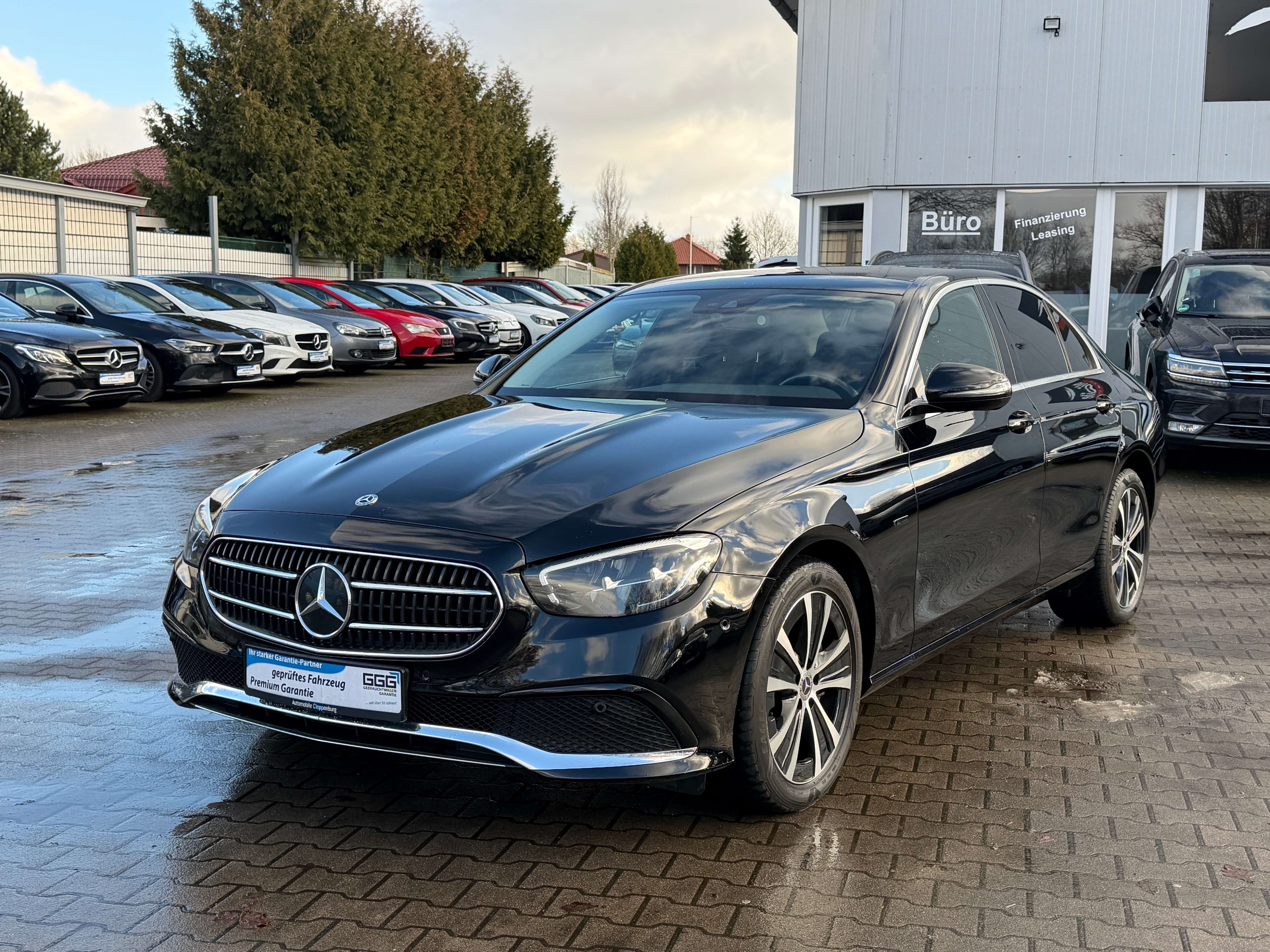 Second hand Mercedes Benz E-Class 300